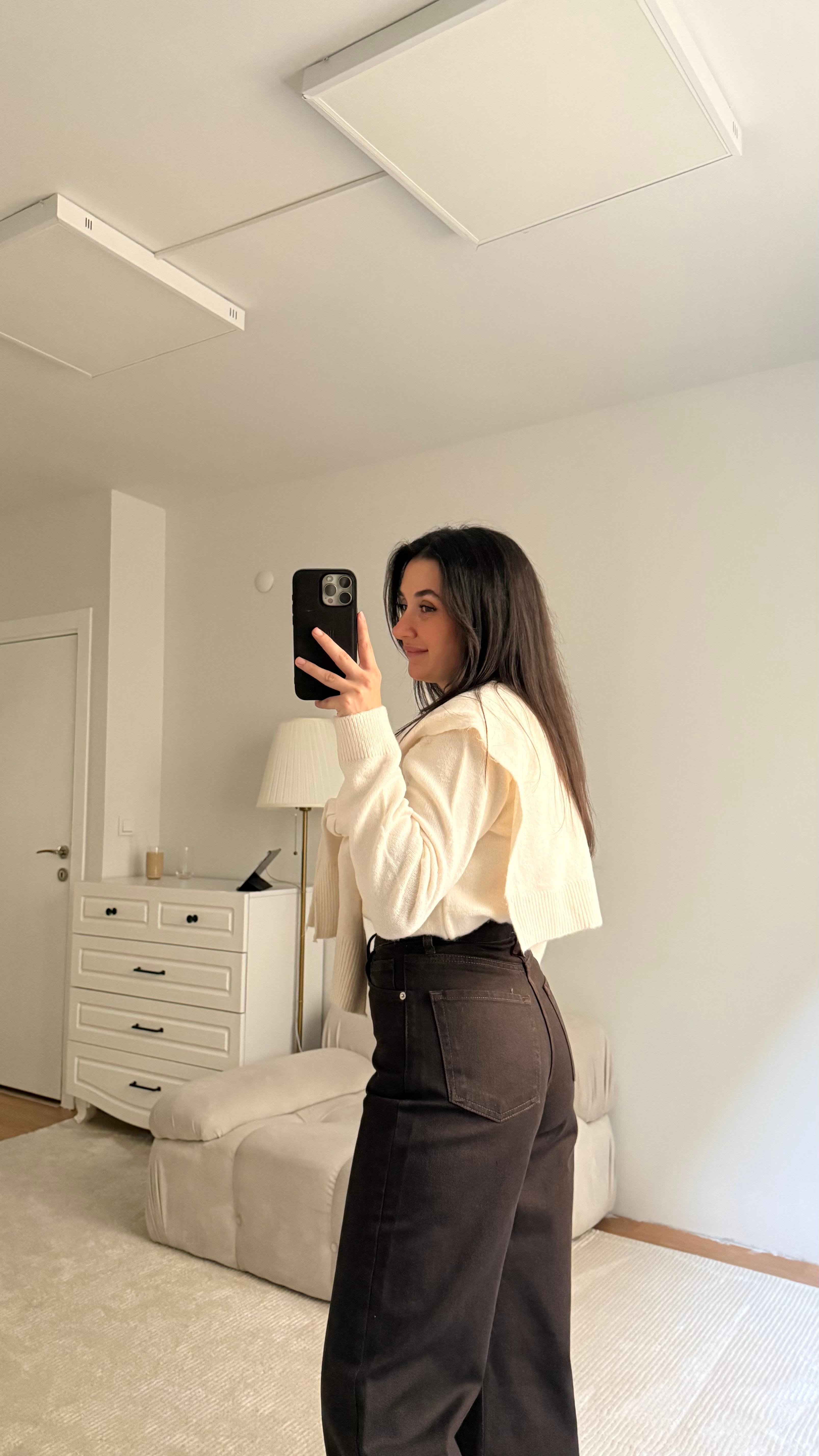 Krem Omuzdan Kol Bağlamalı Basıc Kazak