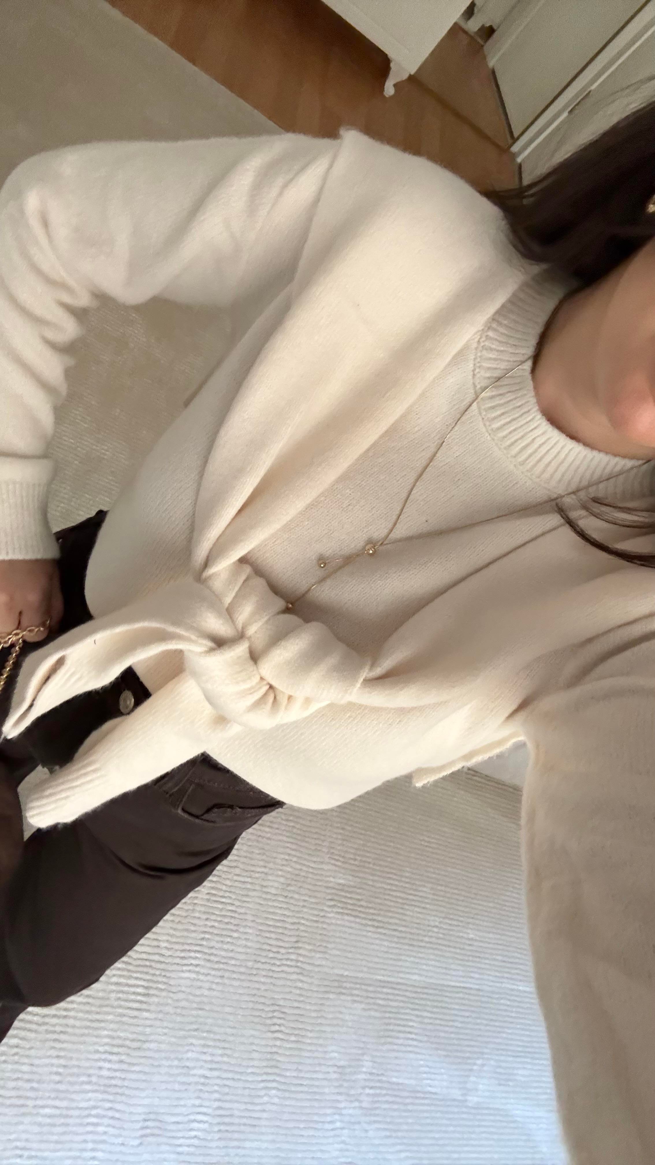 Krem Omuzdan Kol Bağlamalı Basıc Kazak