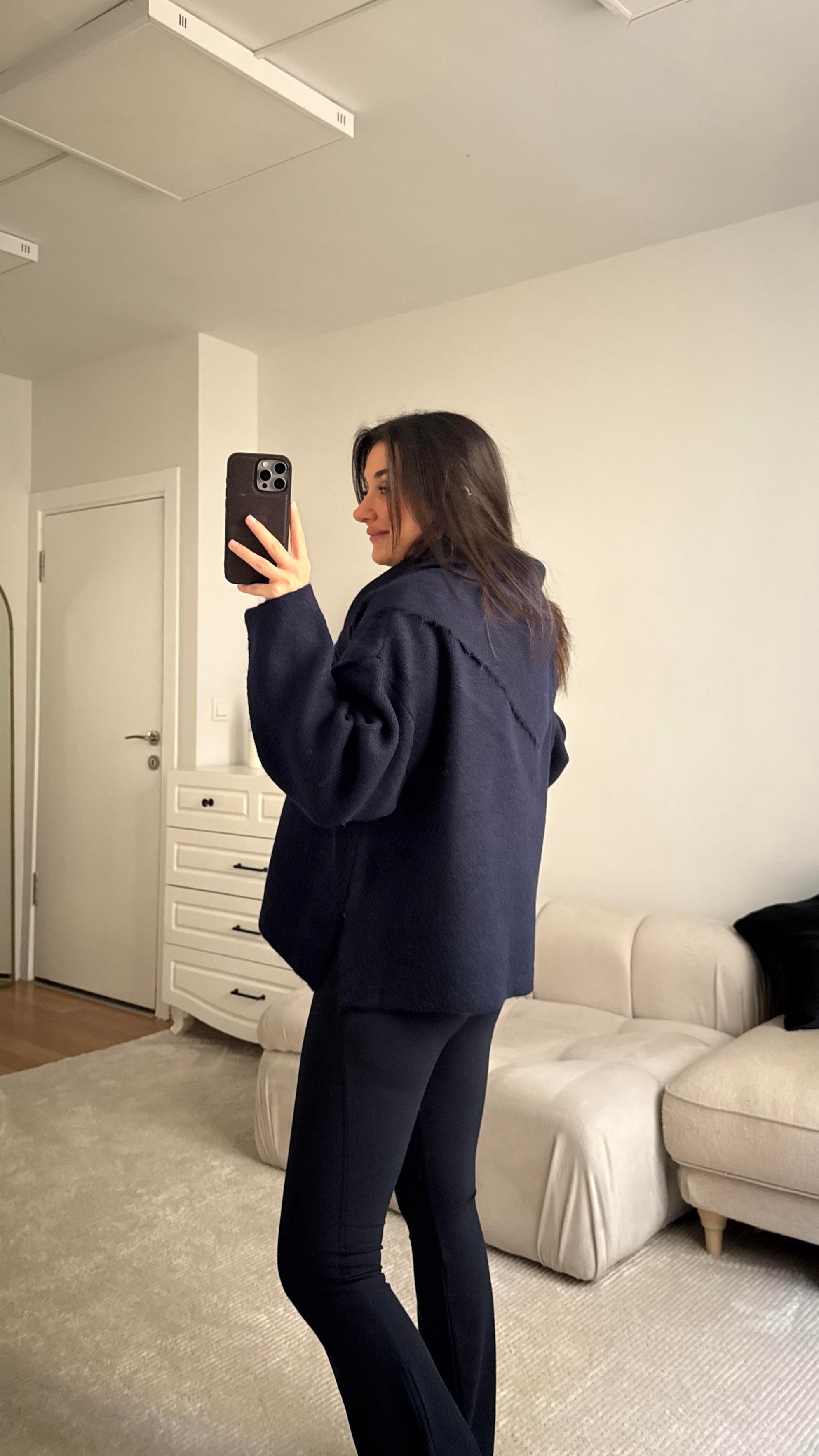 Lacivert Omuzdan Şal Bağlamalı Kazak