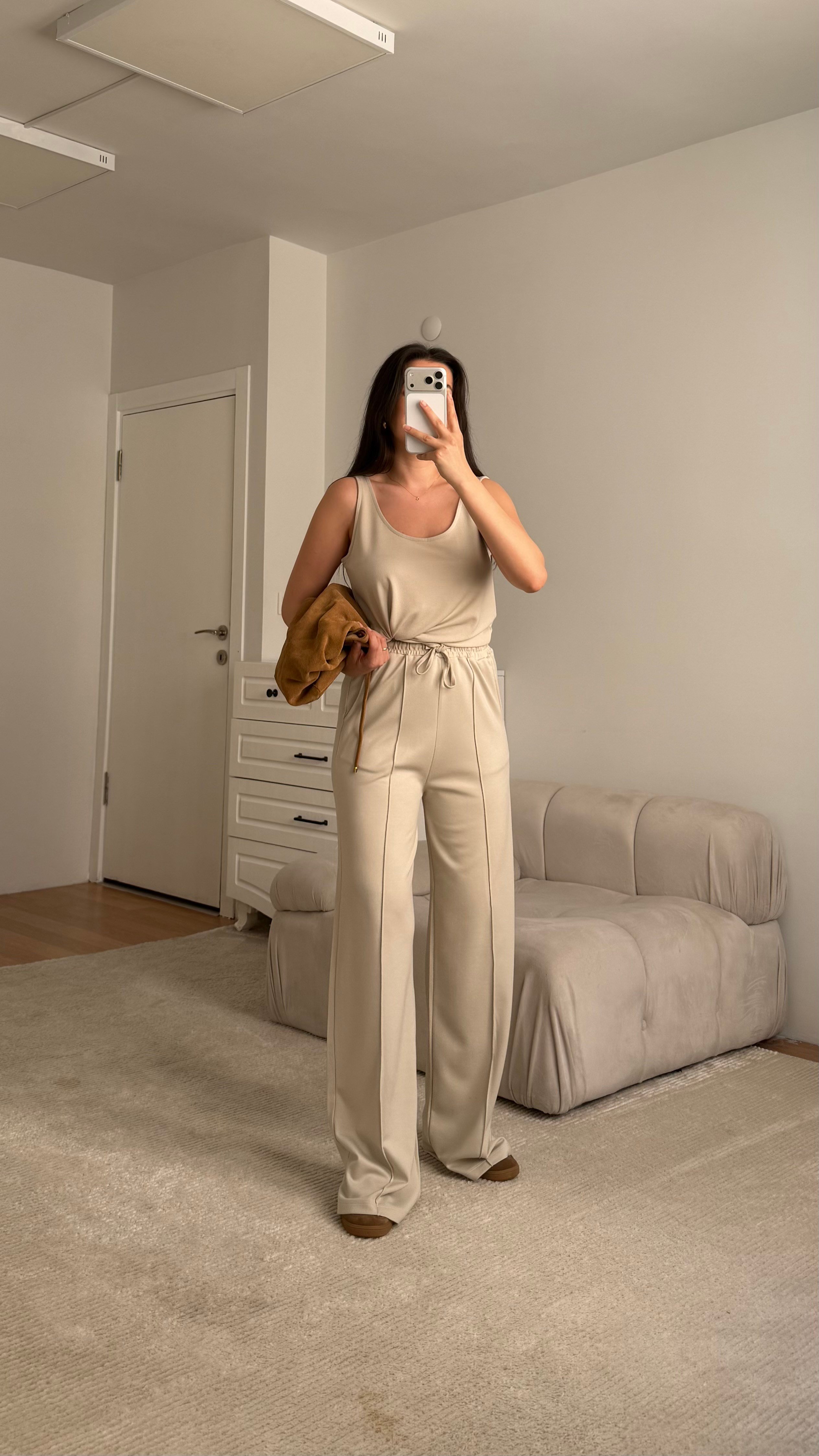 Lav Ekru Basic Atlet Takım