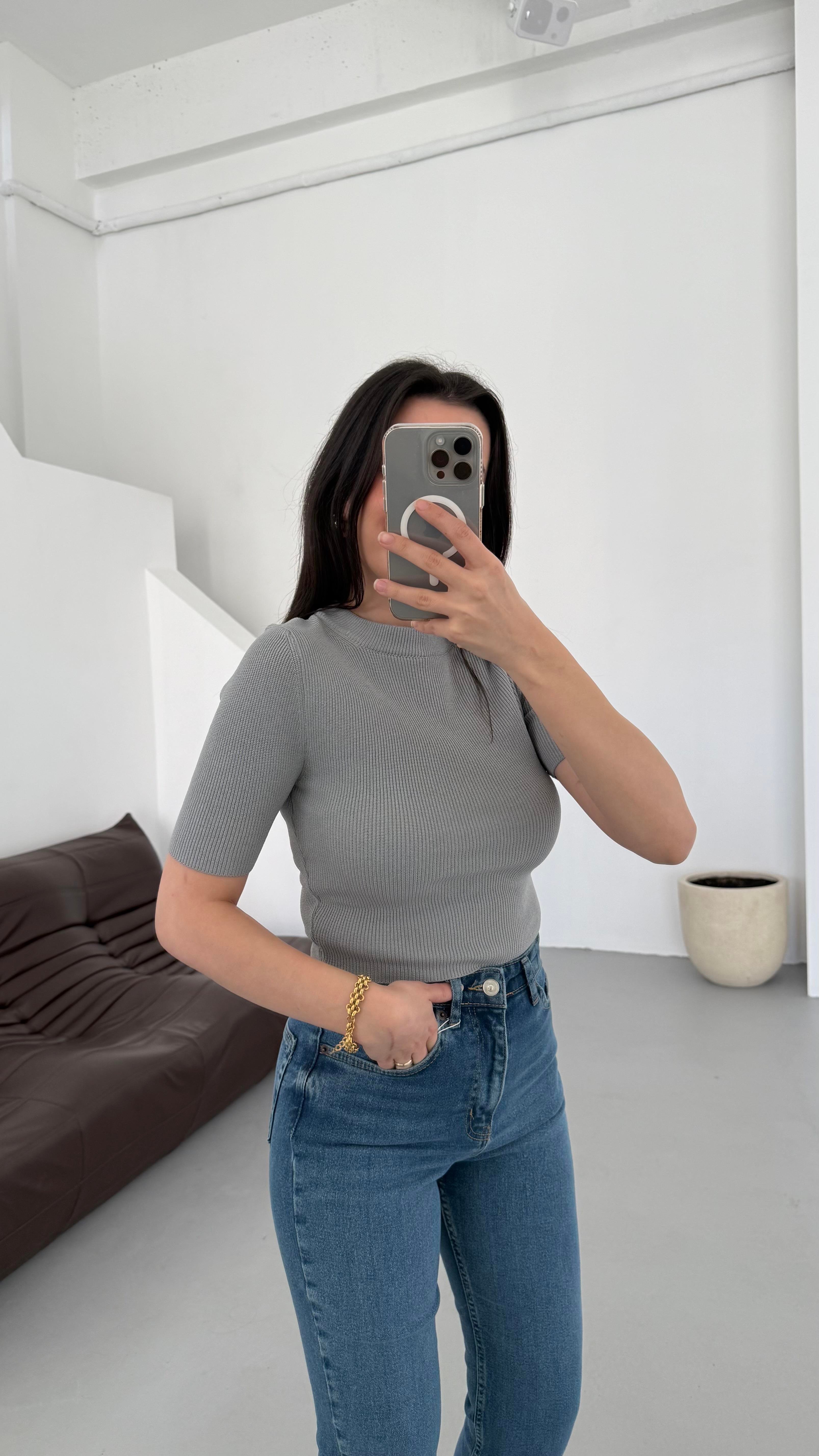 Mad Gri Kısa Kollu Örme Triko