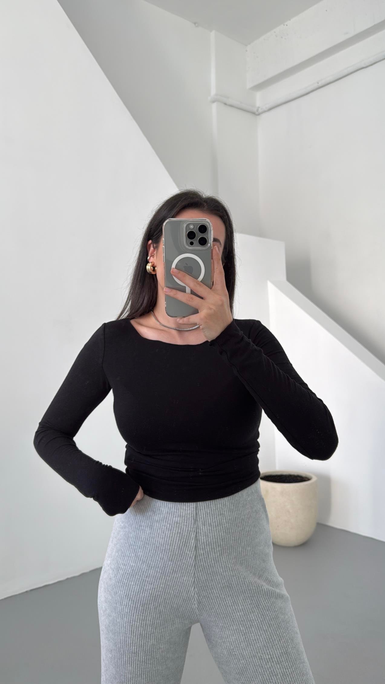 Mad Siyah Kaşmir Karışımlı Basıc Bluz