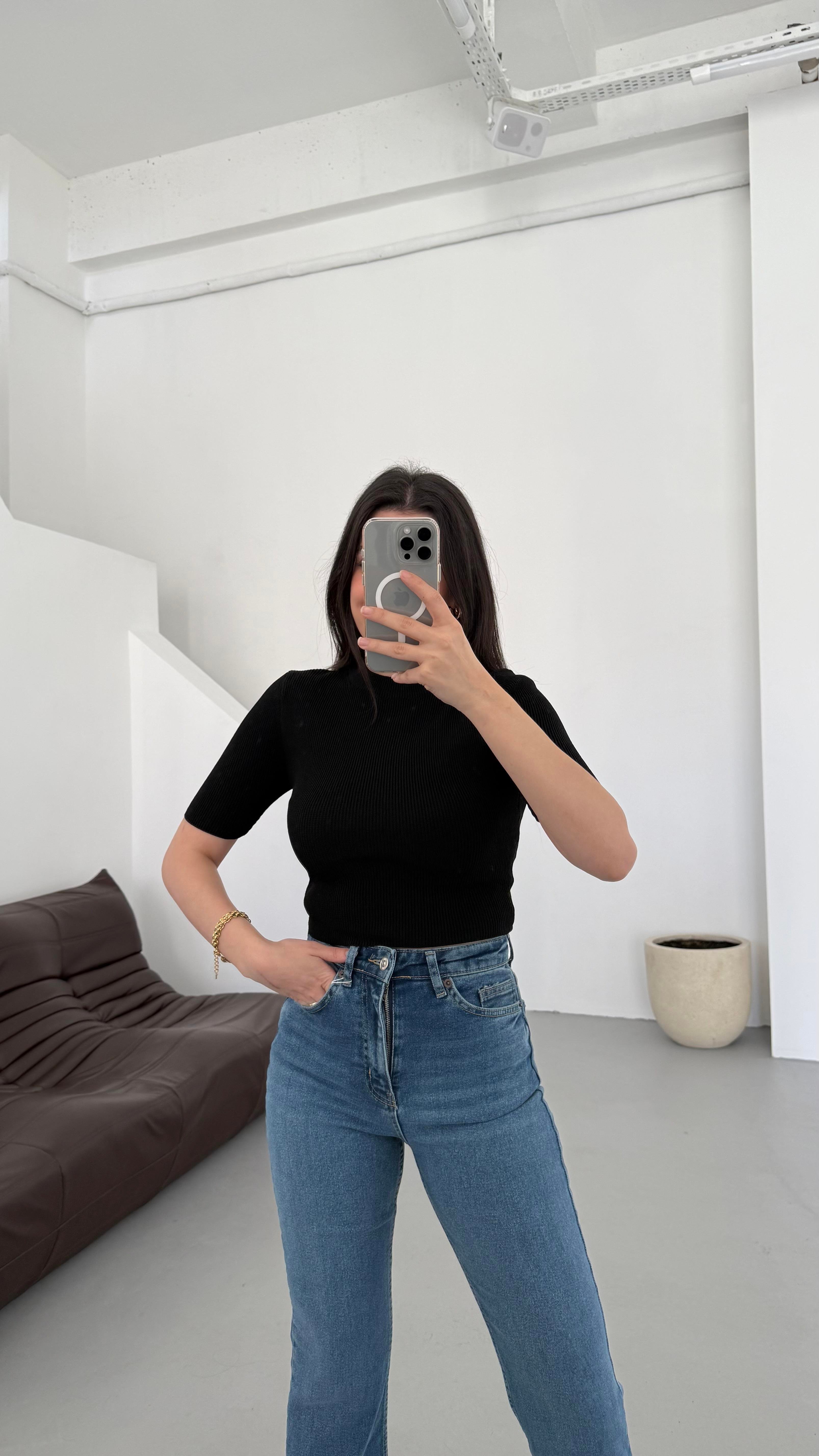 Mad Siyah Kısa Kollu Örme Triko