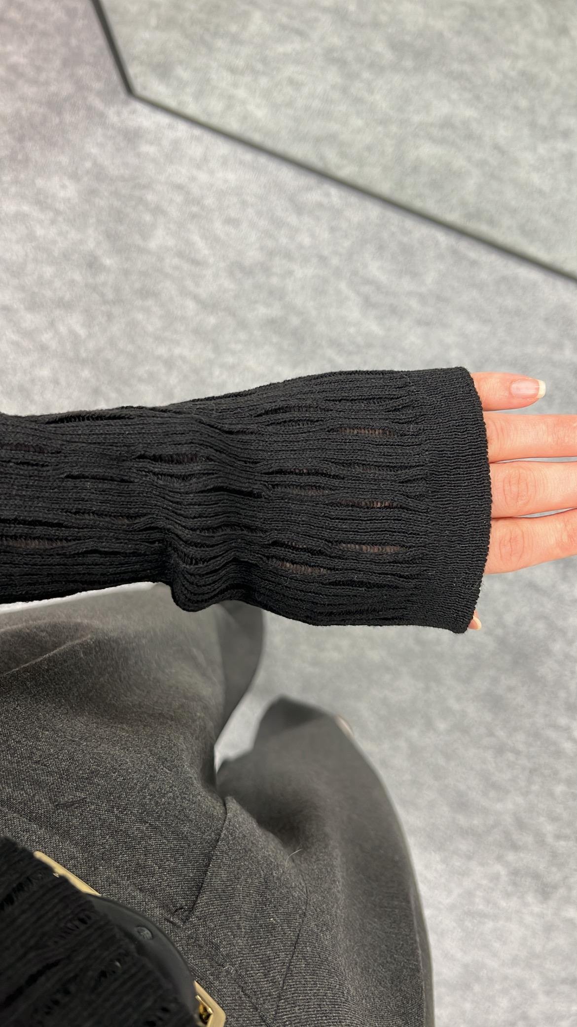 MAD SİYAH ÖRME TRİKO