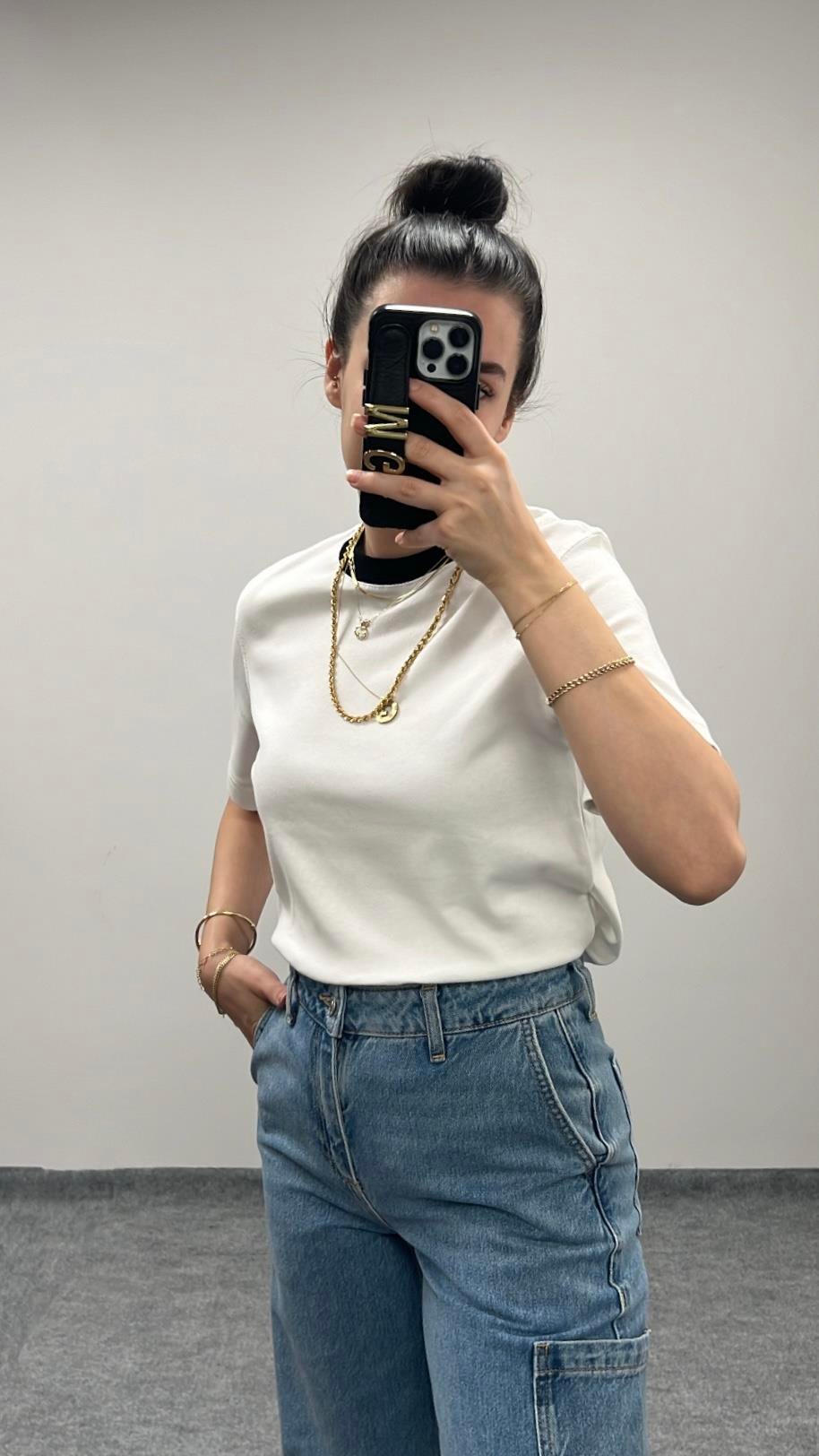 MAD YAKA DETAY BEYAZ BASIC TİŞÖRT