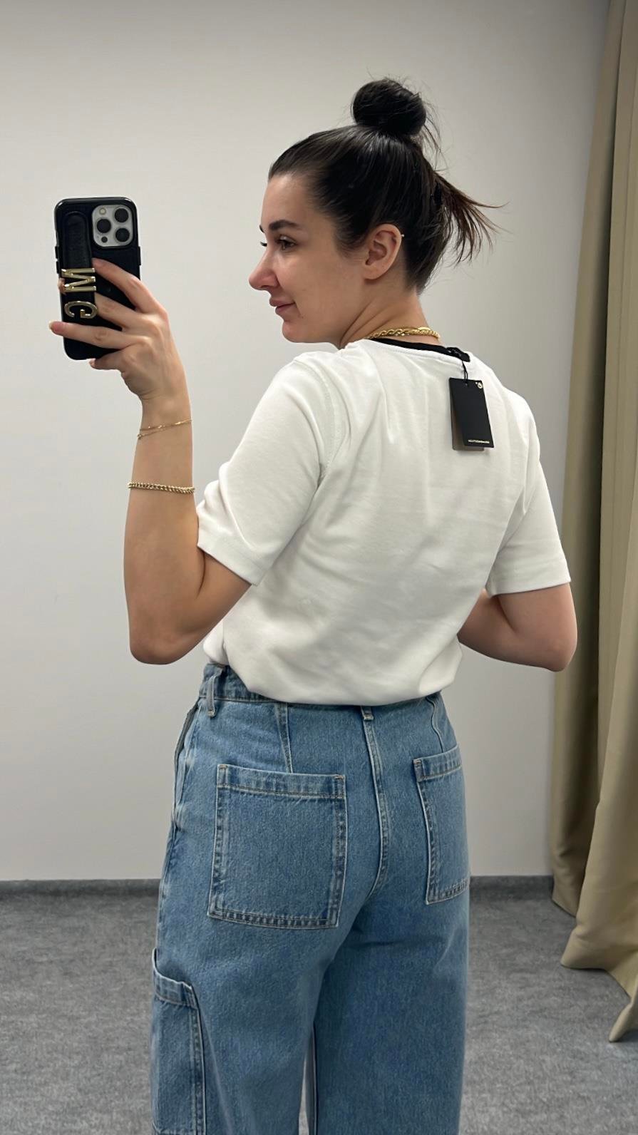 MAD YAKA DETAY BEYAZ BASIC TİŞÖRT