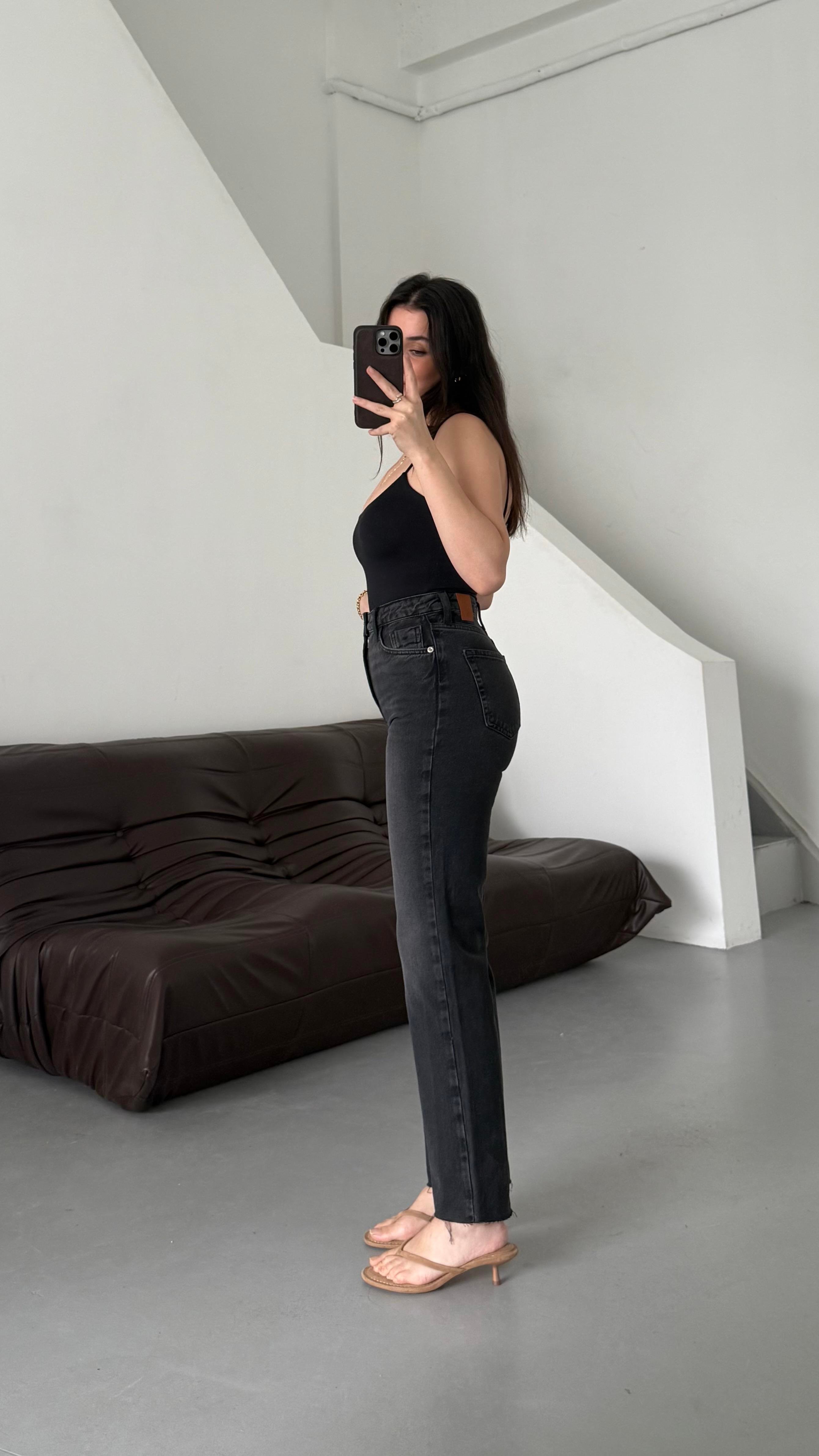 Marka Antrasit Straight Jean
