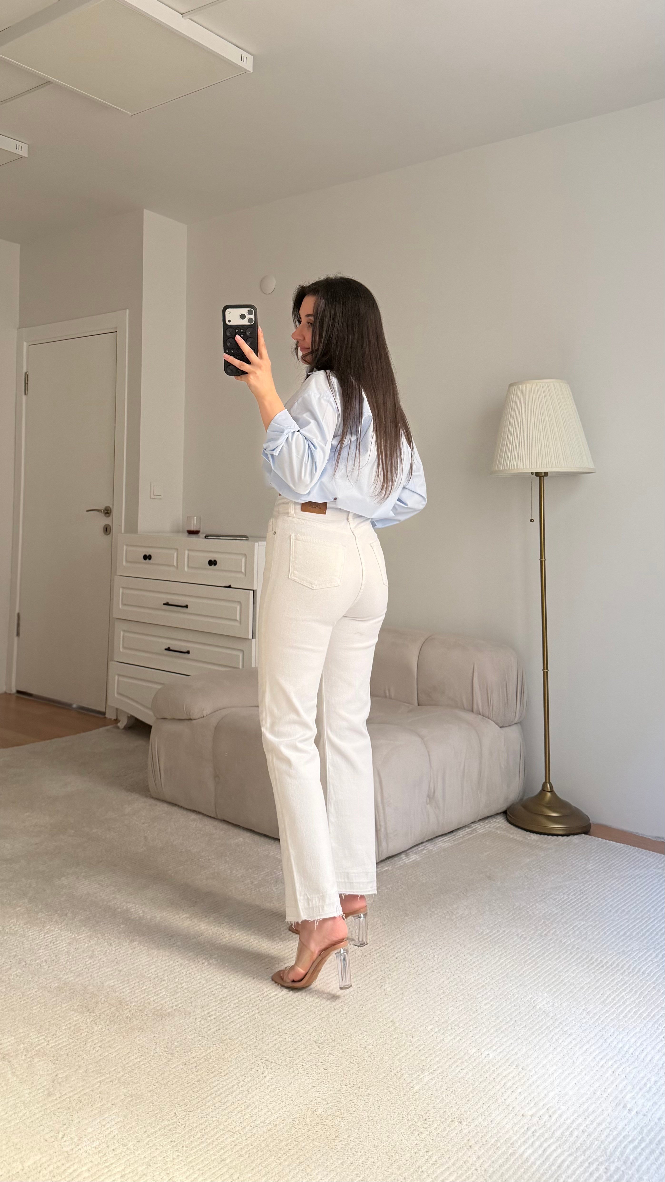Marka Beyaz  Straight Fıt Jean
