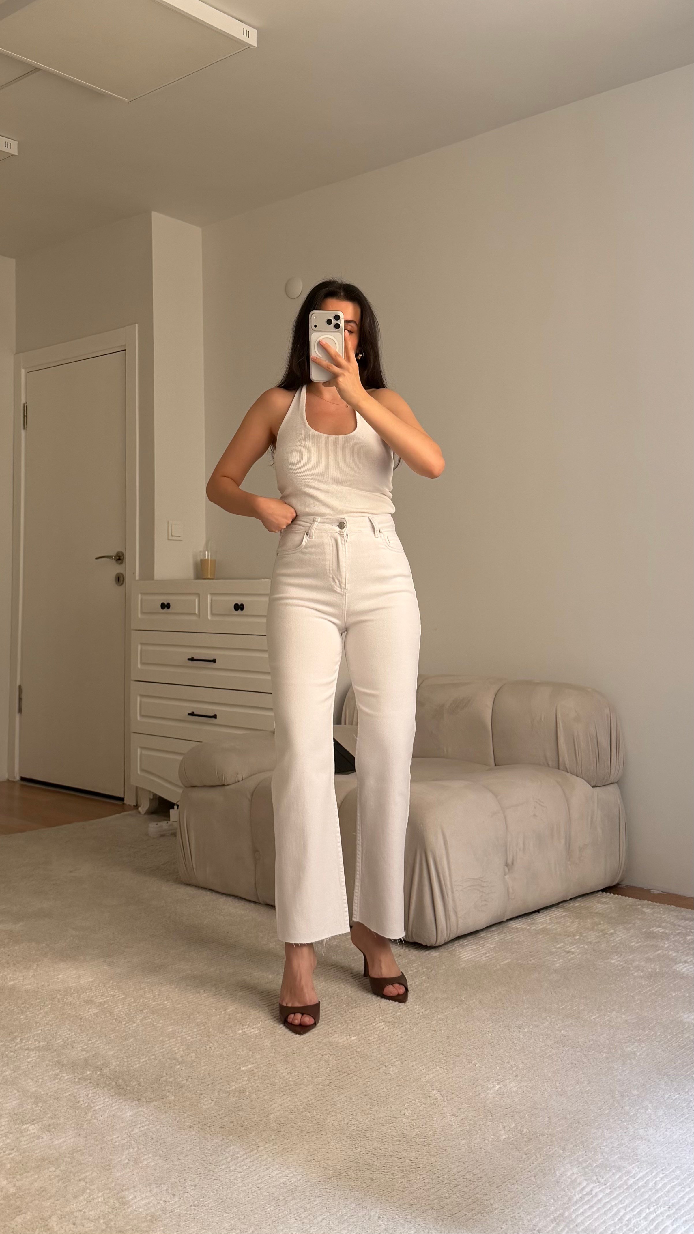 Marka Beyaz Straight Fıt Jean