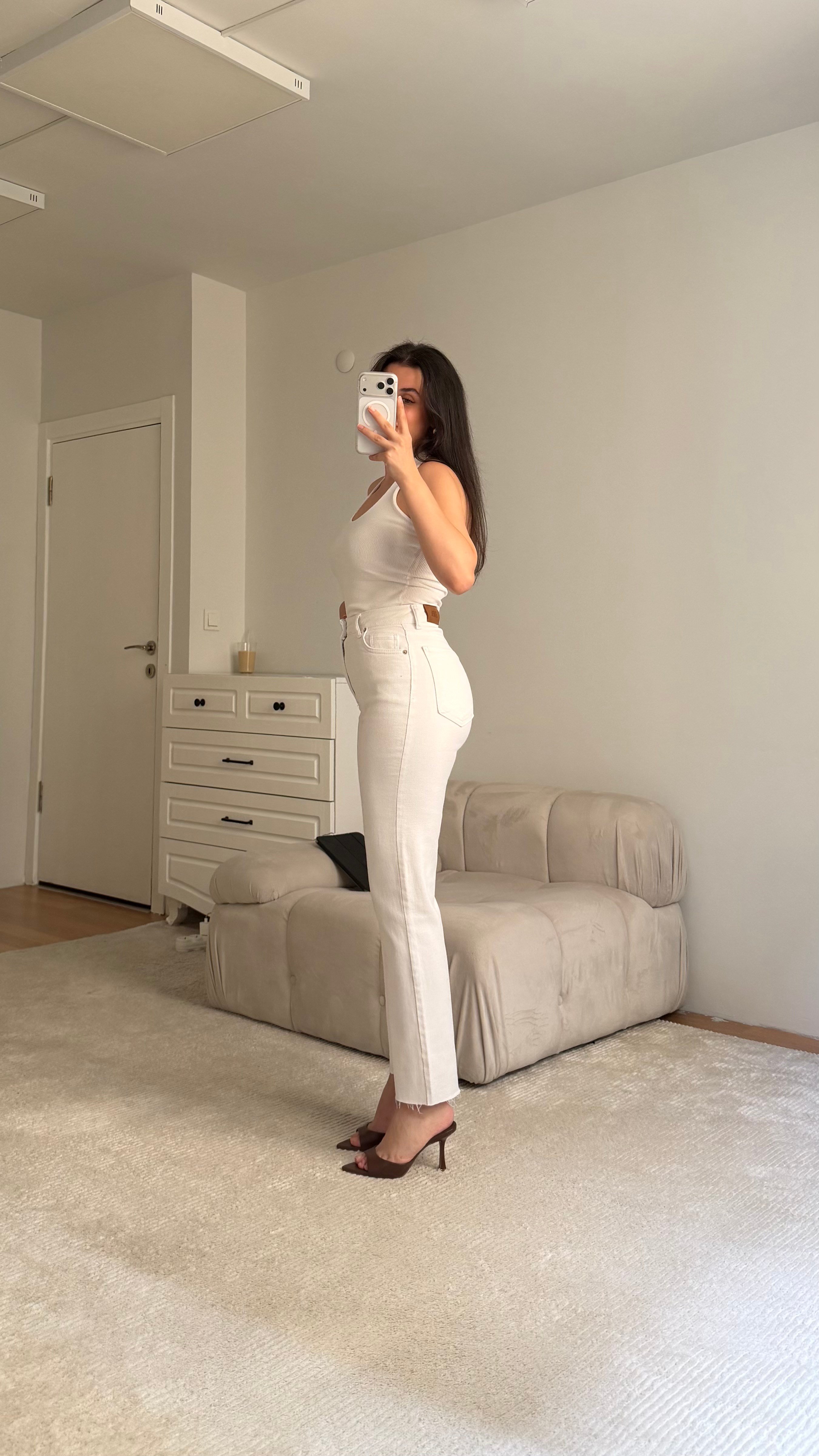 Marka Beyaz Straight Fıt Jean
