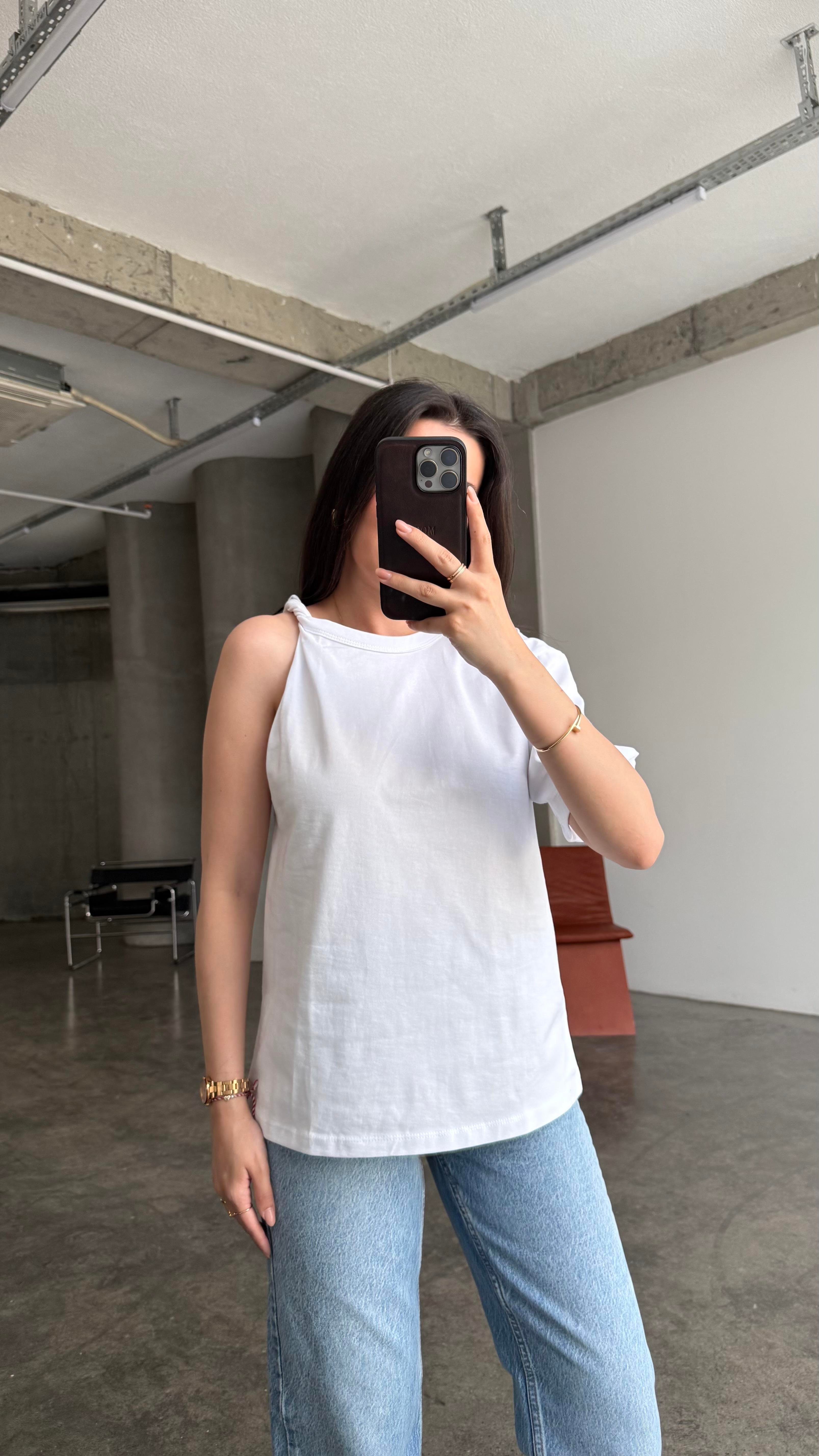 Marka Beyaz Tek Kol Büzgülü Basıc Tişört