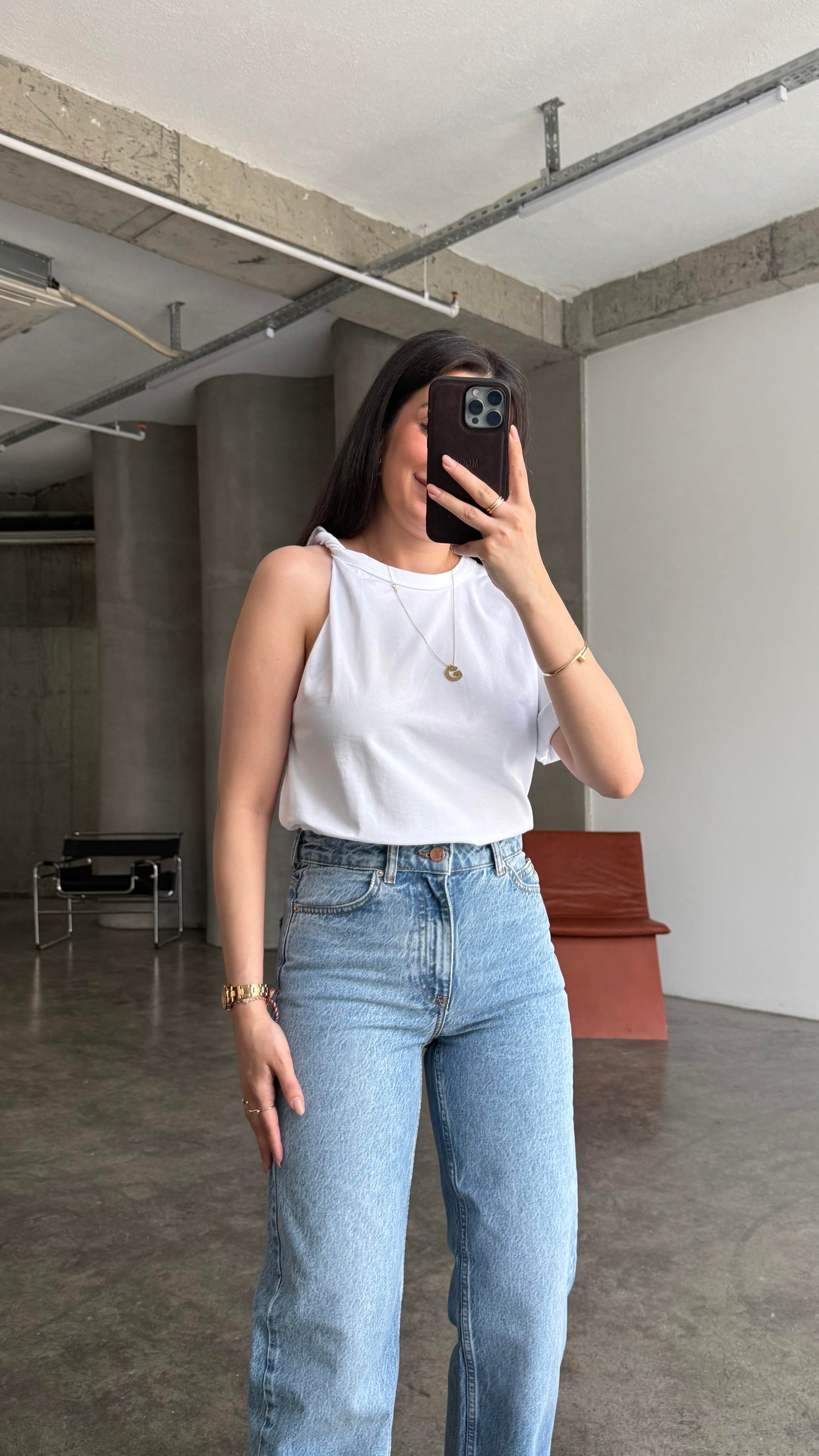 Marka Beyaz Tek Kol Büzgülü Basıc Tişört