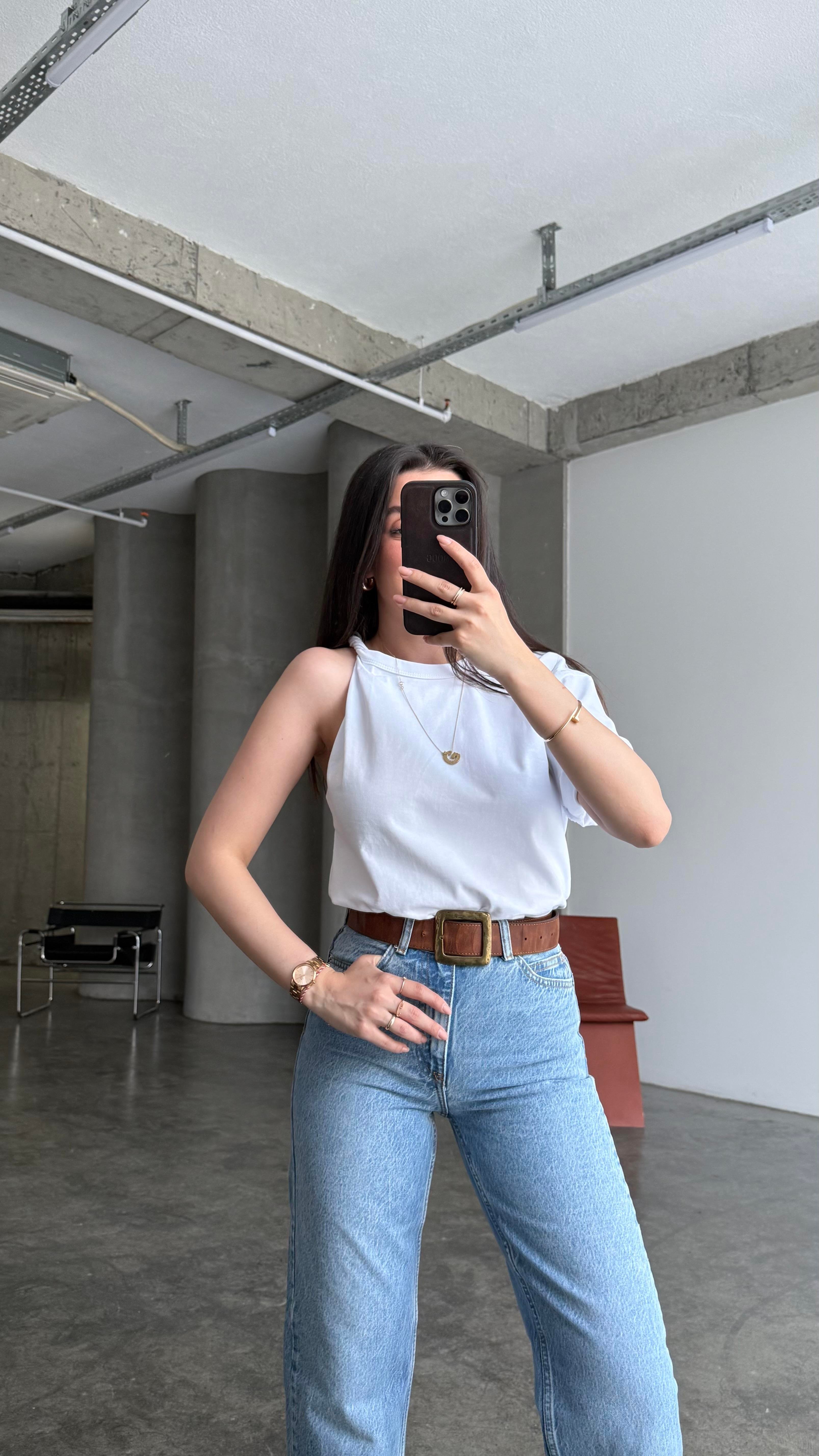 Marka Beyaz Tek Kol Büzgülü Basıc Tişört