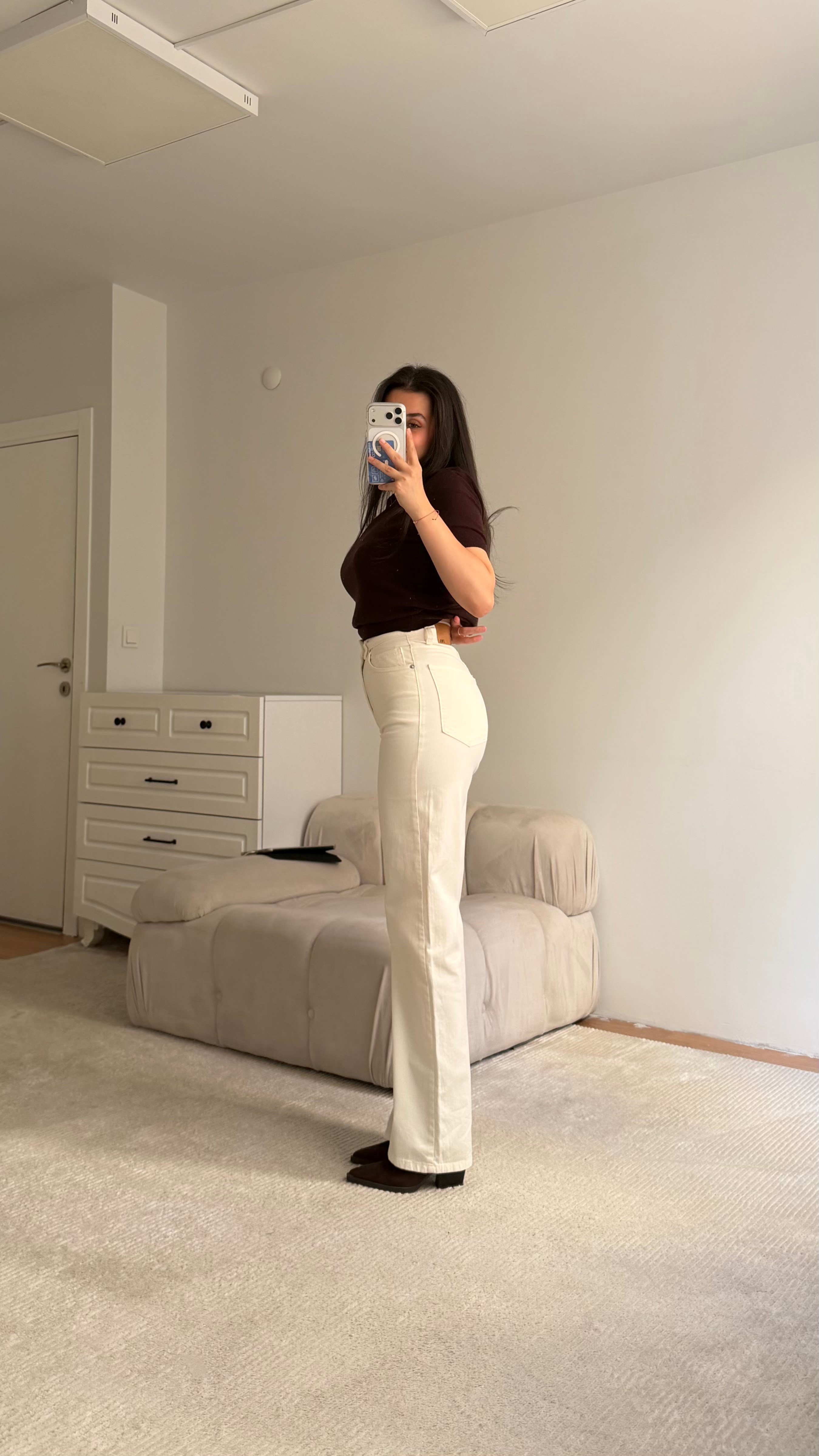 Marka Beyaz Yüksek Bel Düz Kesim Jean