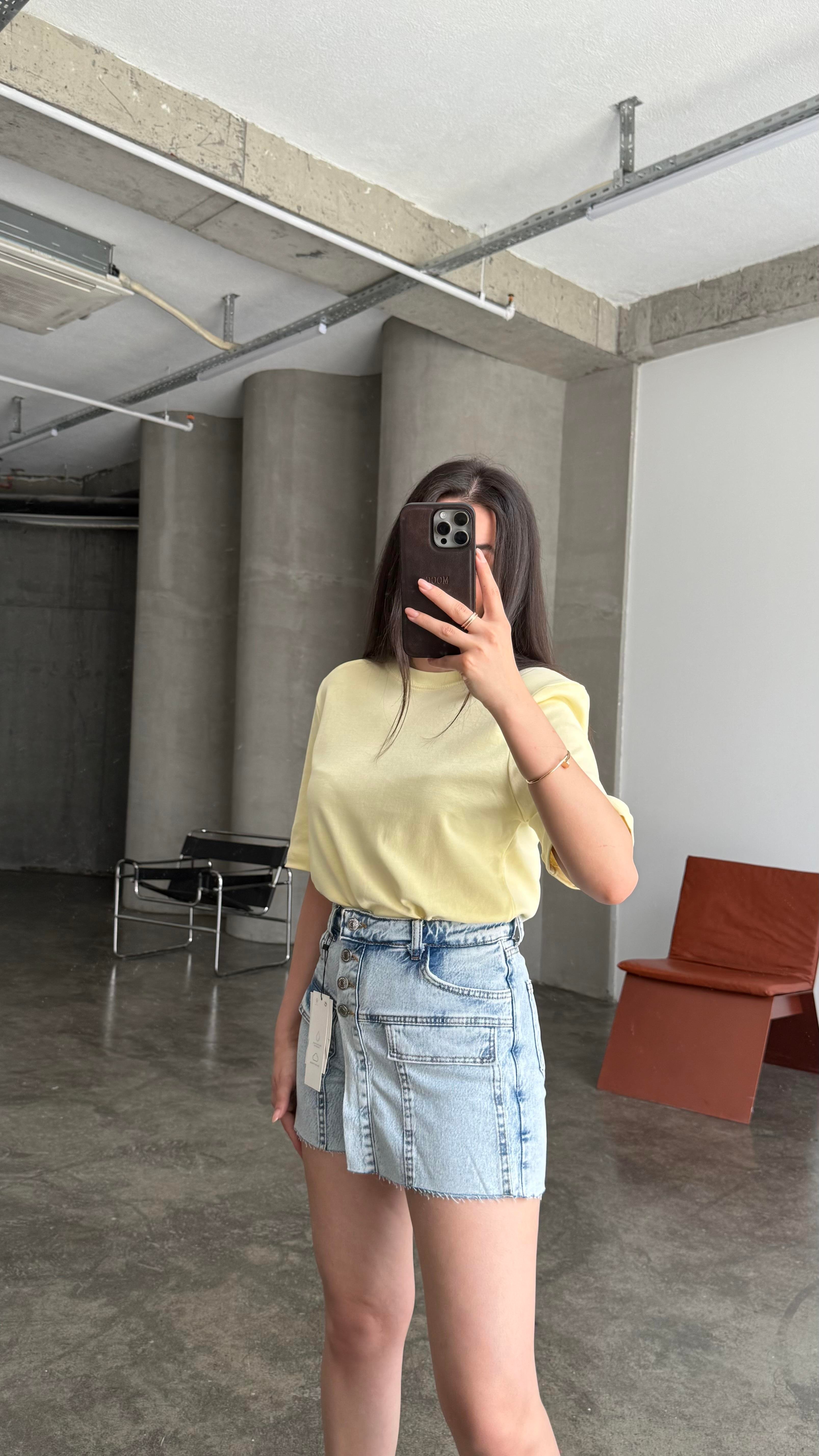 Marka Donuk Mavi Düğmeli Denim Şort Etek