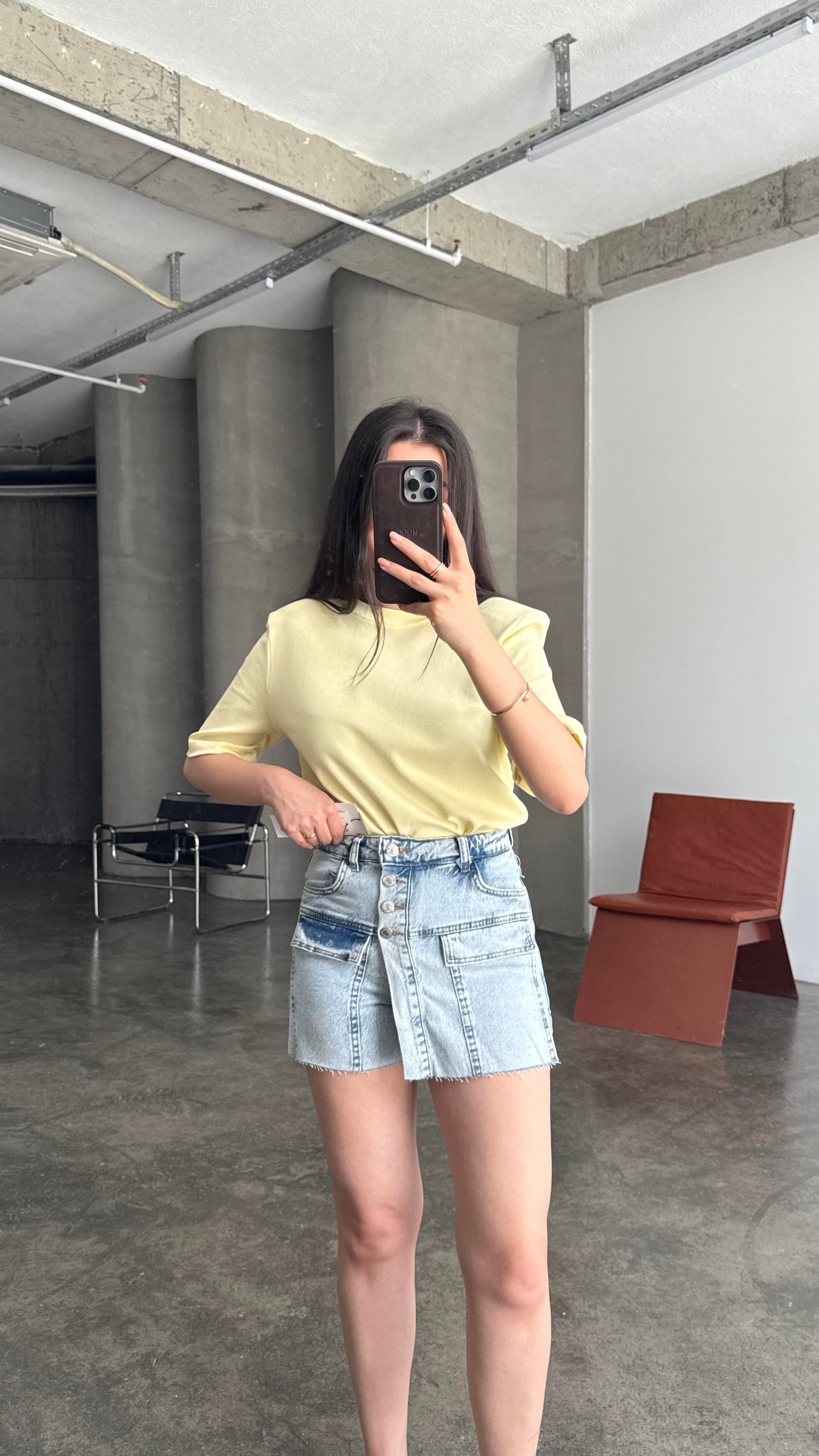 Marka Donuk Mavi Düğmeli Denim Şort Etek