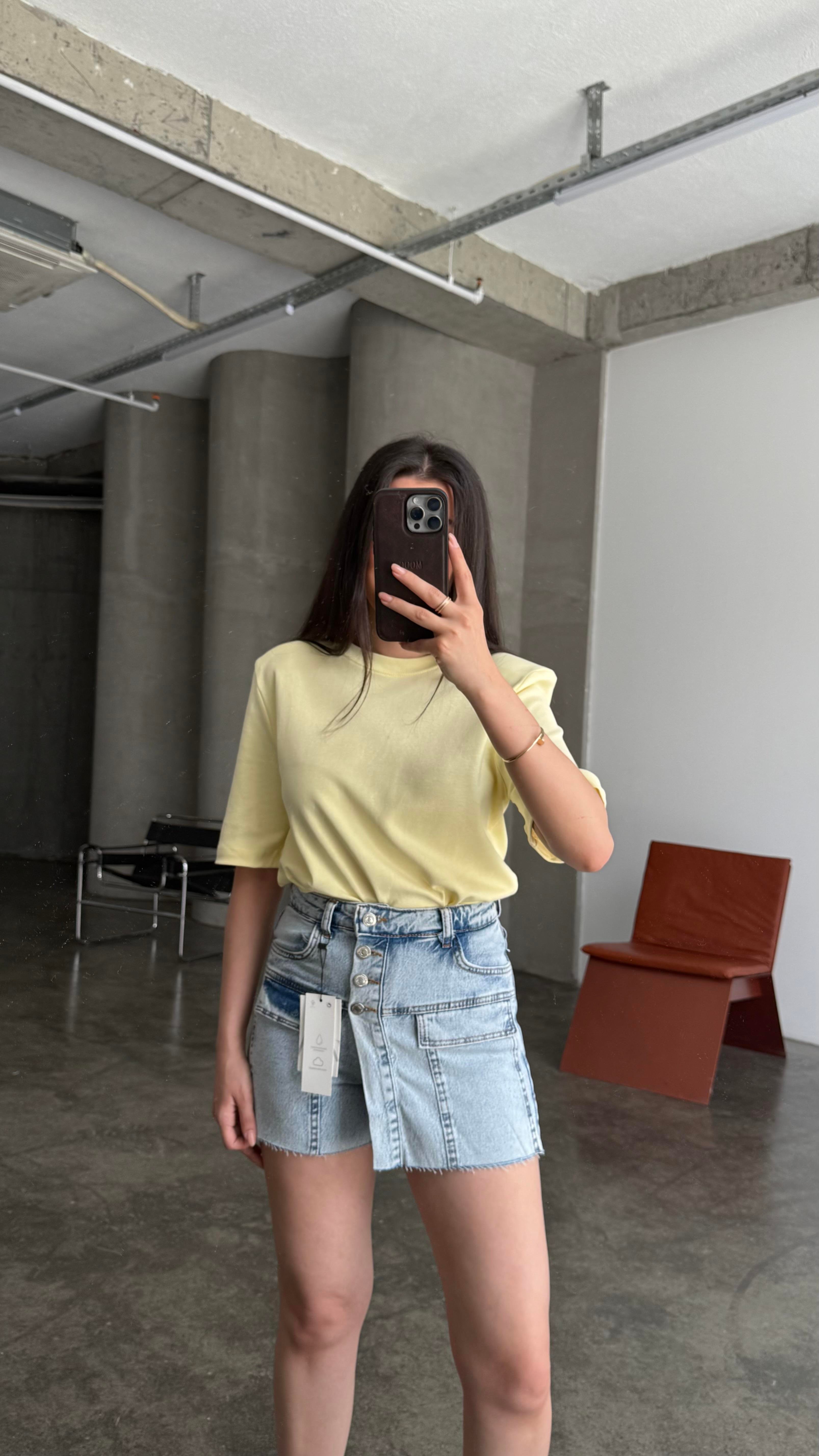 Marka Donuk Mavi Düğmeli Denim Şort Etek