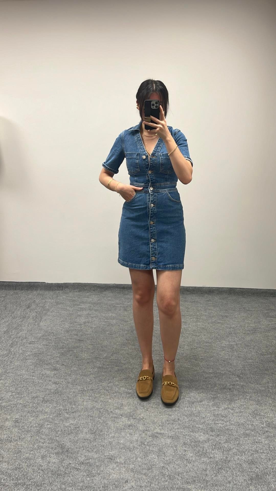 MARKA DÜĞMELİ DENİM ELBİSE