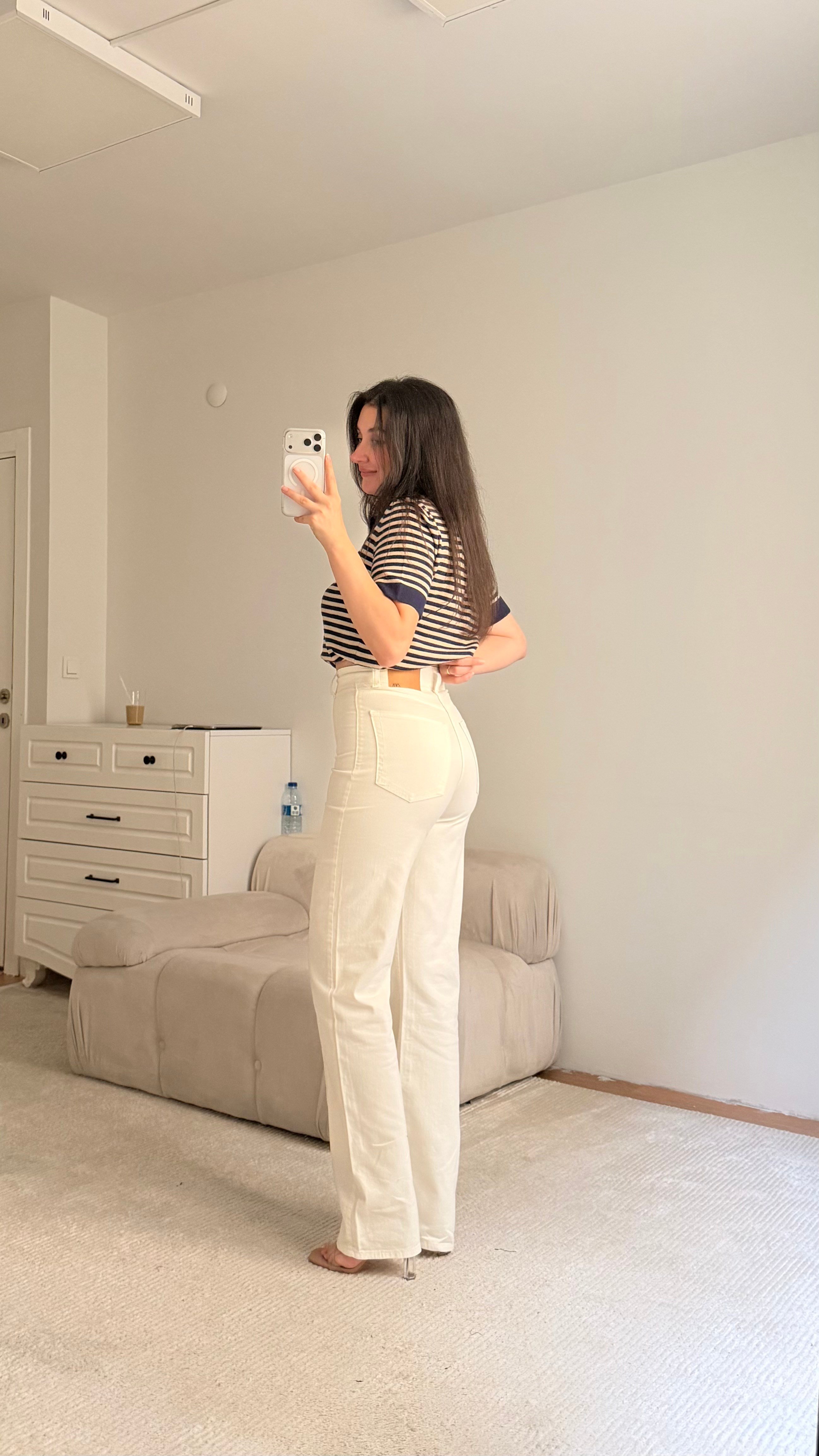Marka Ekru Çimalı Düz Kesim Denim