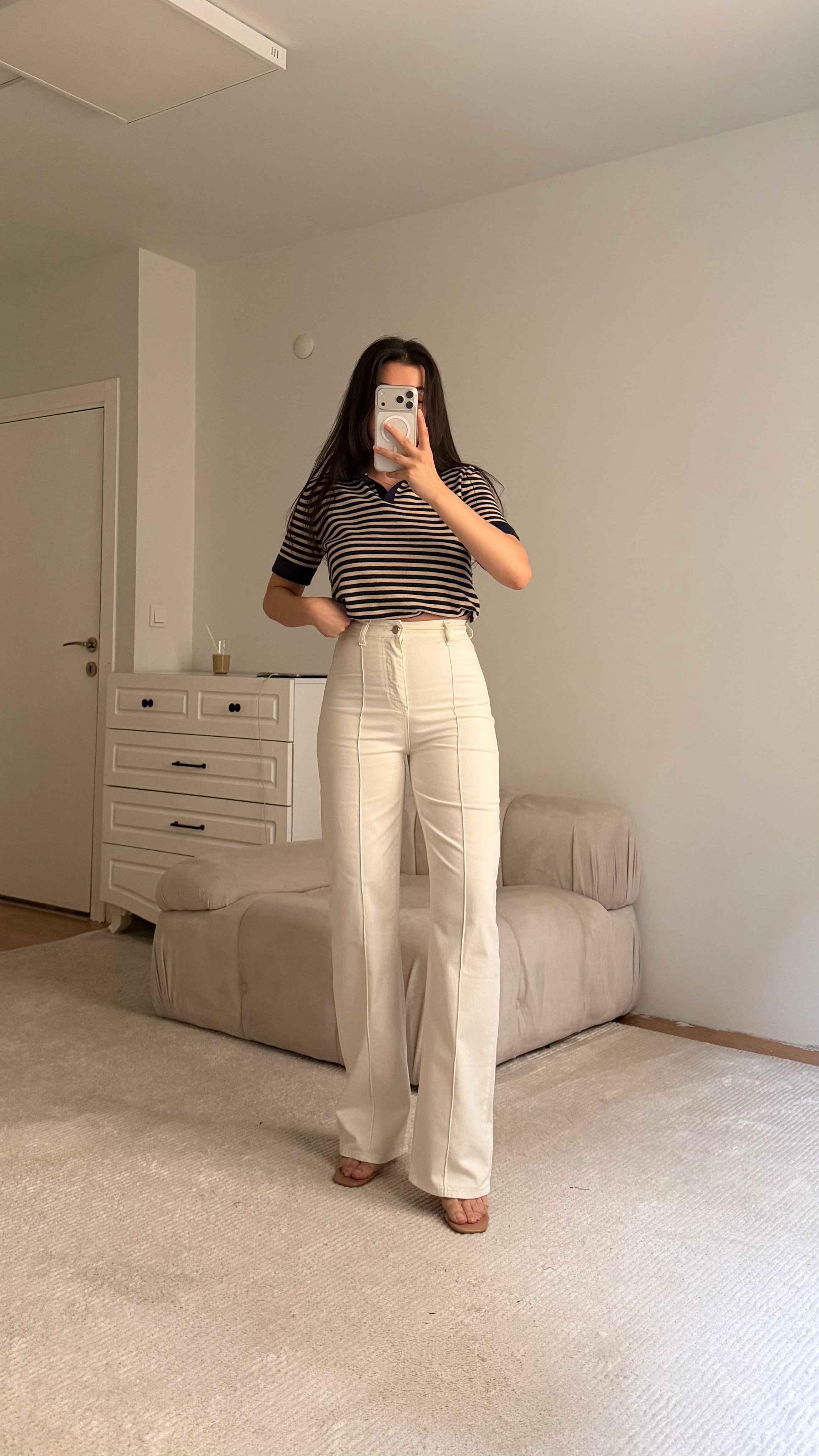 Marka Ekru Çimalı Düz Kesim Denim