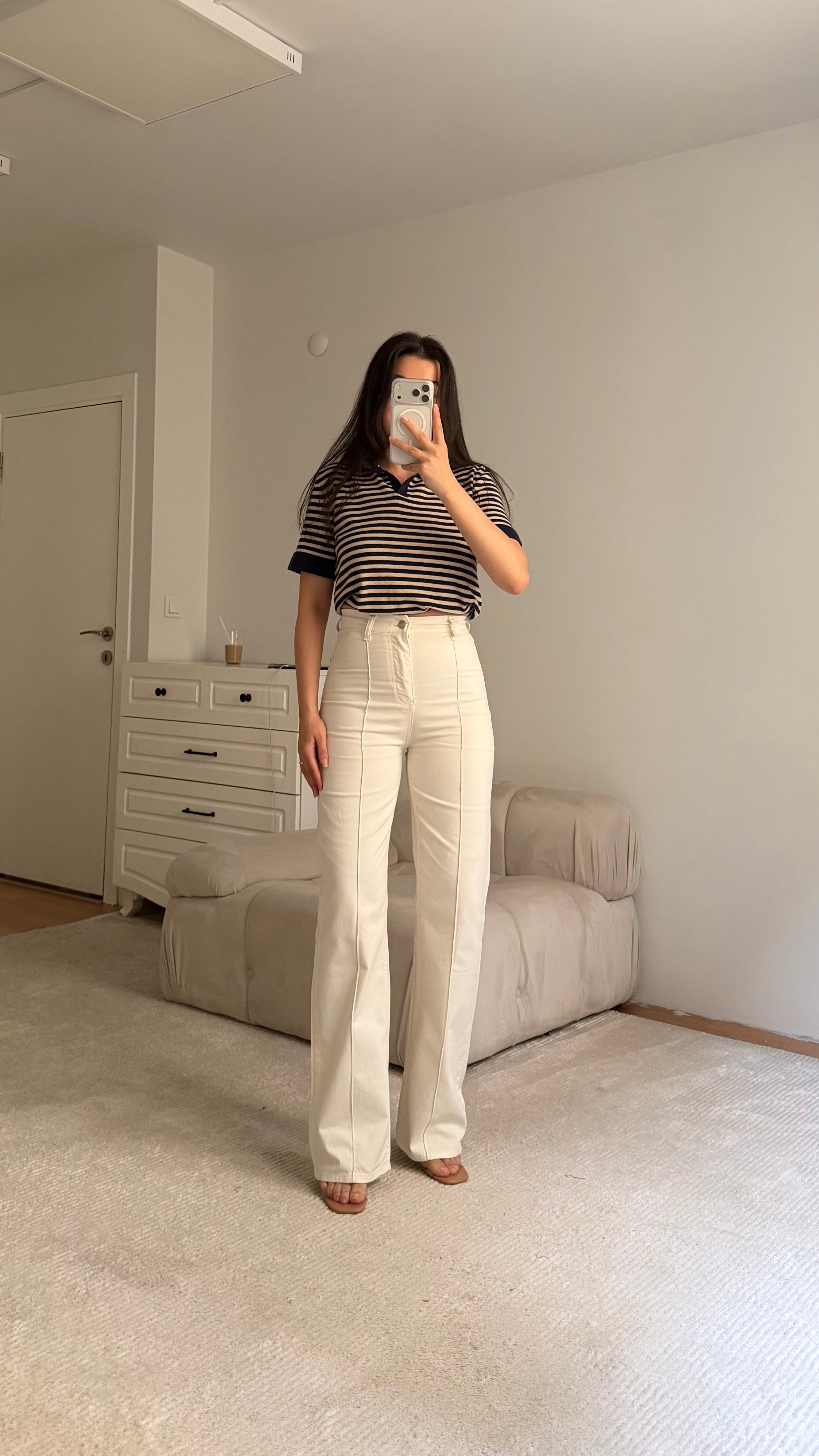 Marka Ekru Çimalı Düz Kesim Denim