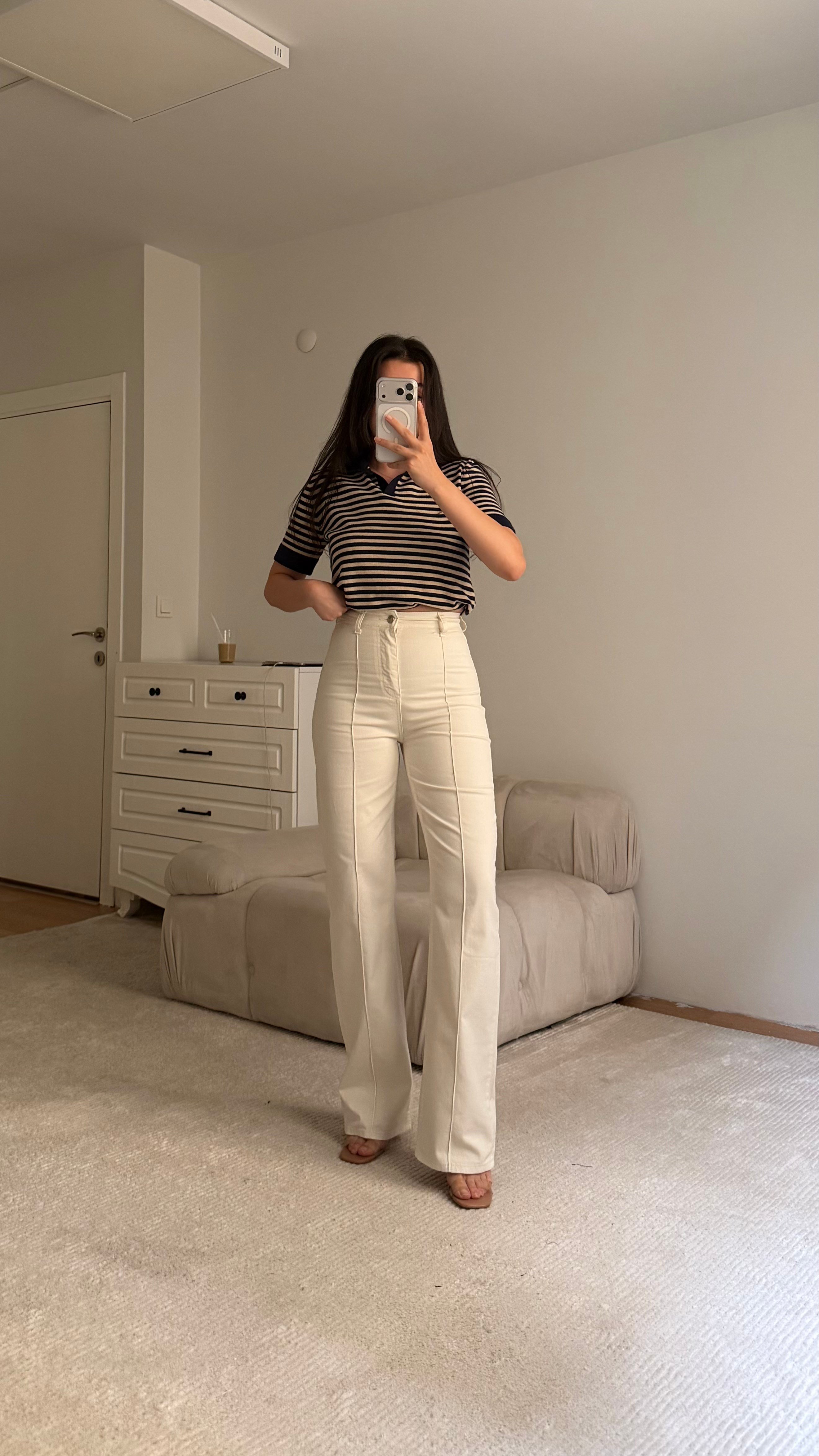 Marka Ekru Çimalı Düz Kesim Denim