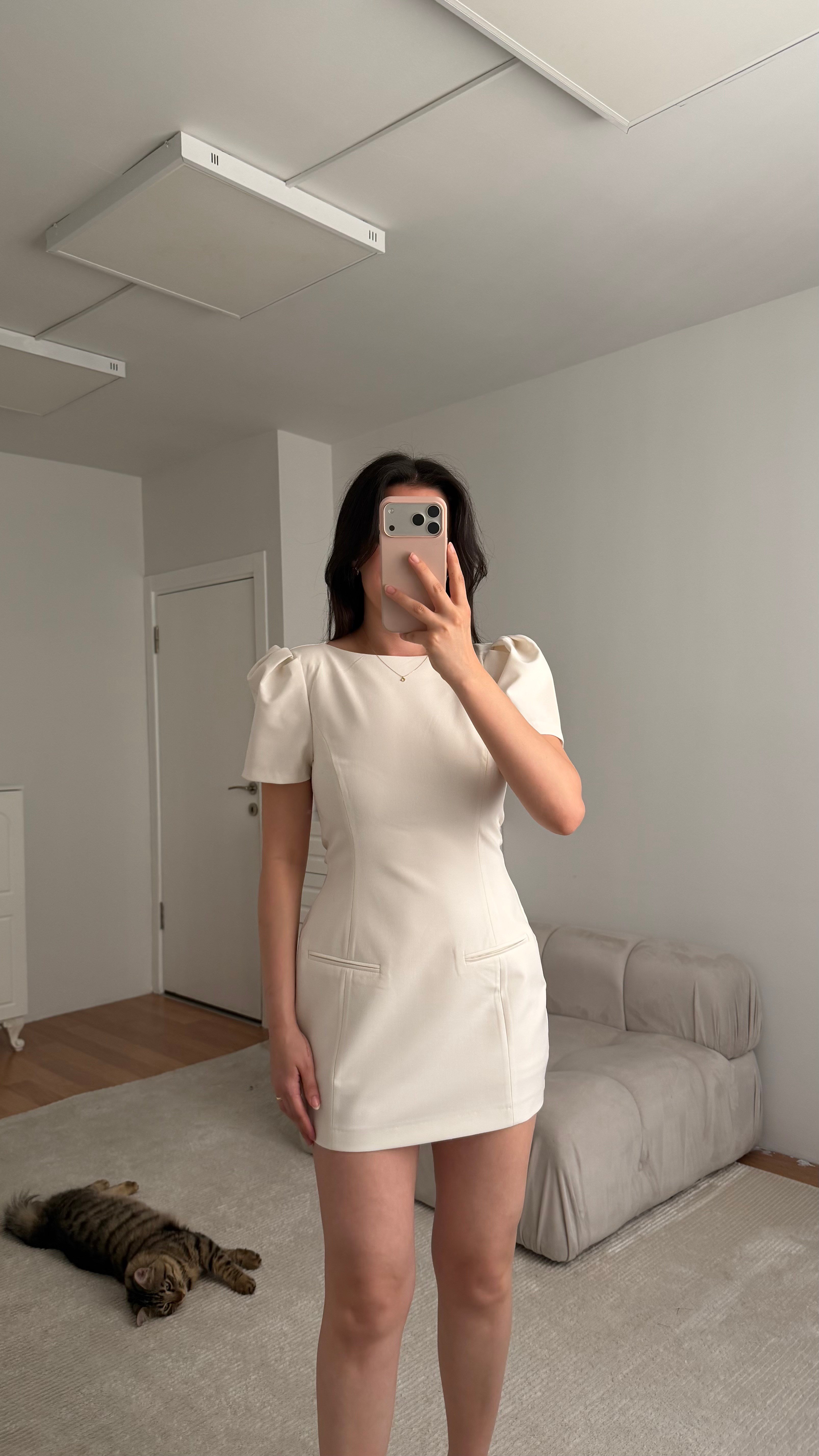 Marka Ekru Kısa Kollu Fit Kesim Elbise