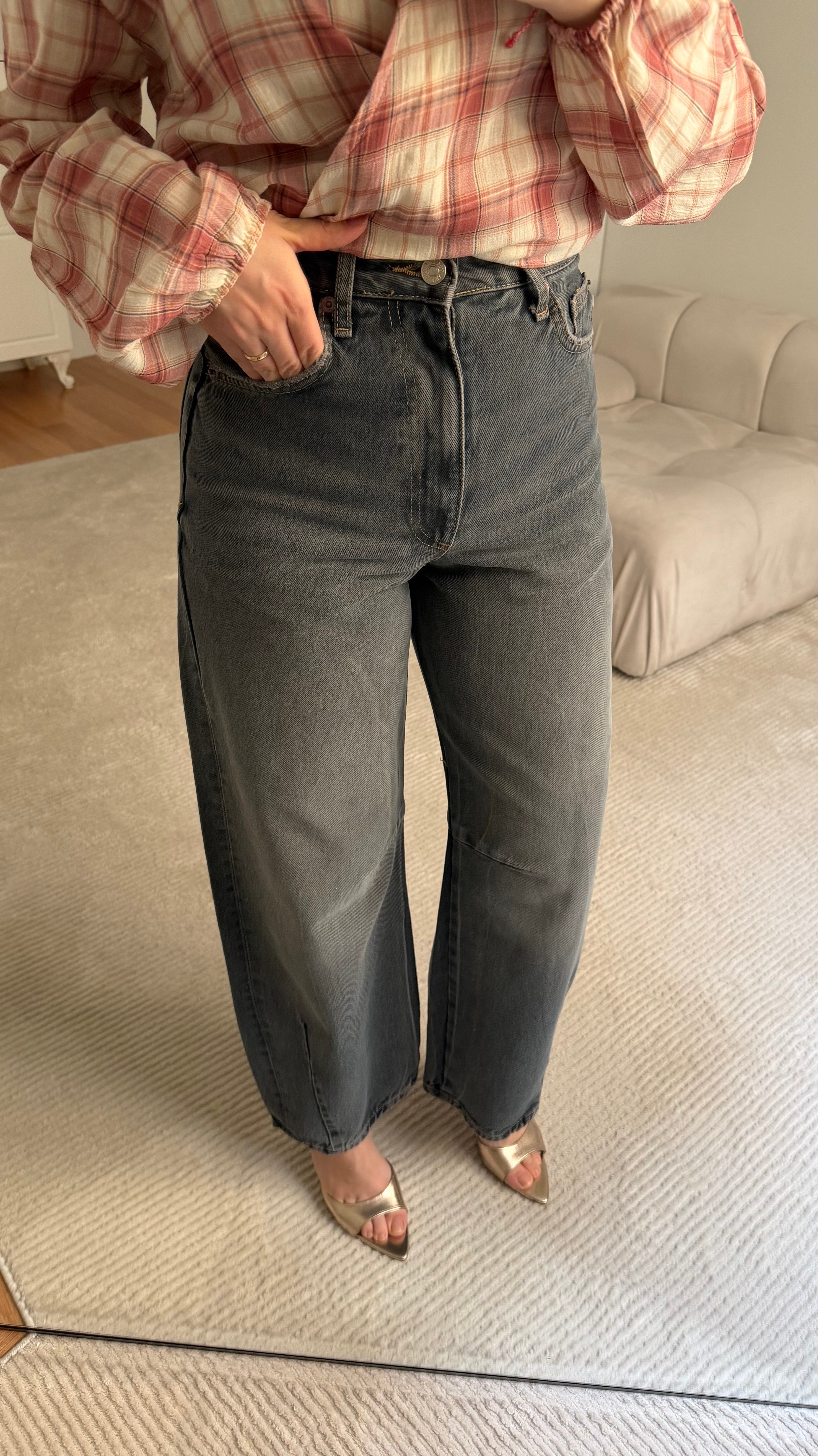 Marka Gri Yıkamalı Barrel Jean 