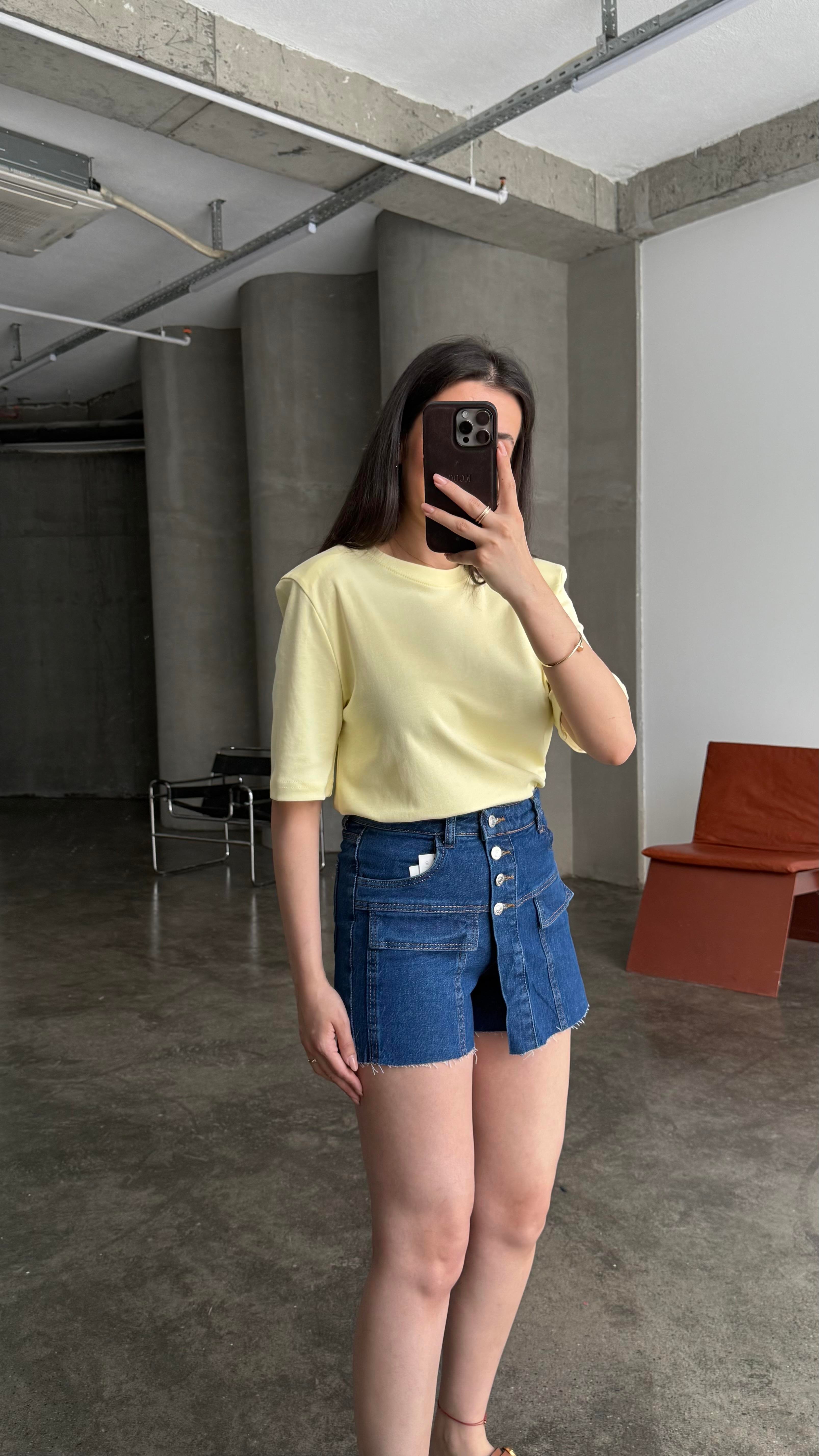 Marka Koyu Mavi Düğmeli Denim Şort Etek