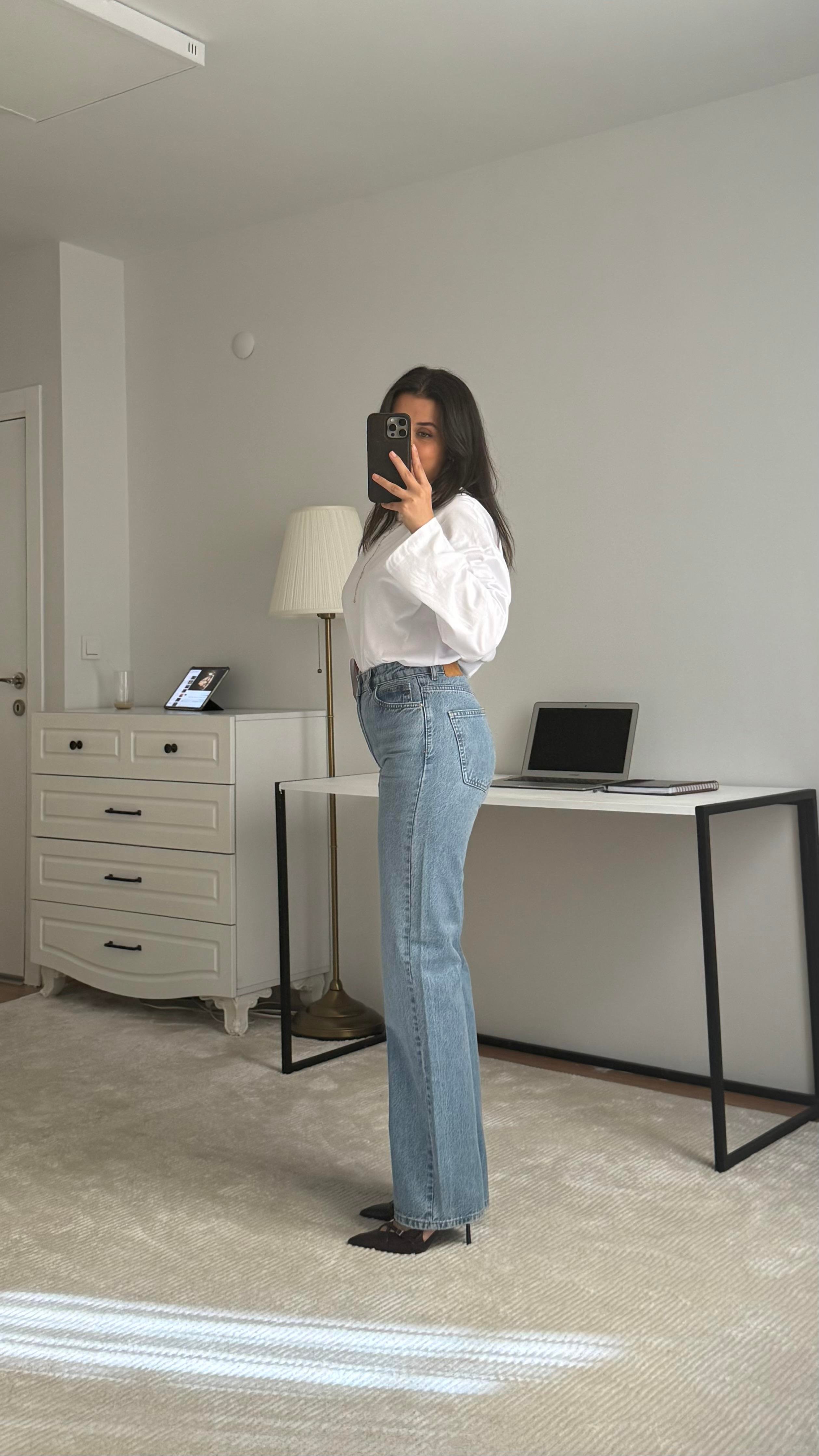 Marka Koyu Mavi Straight Jean