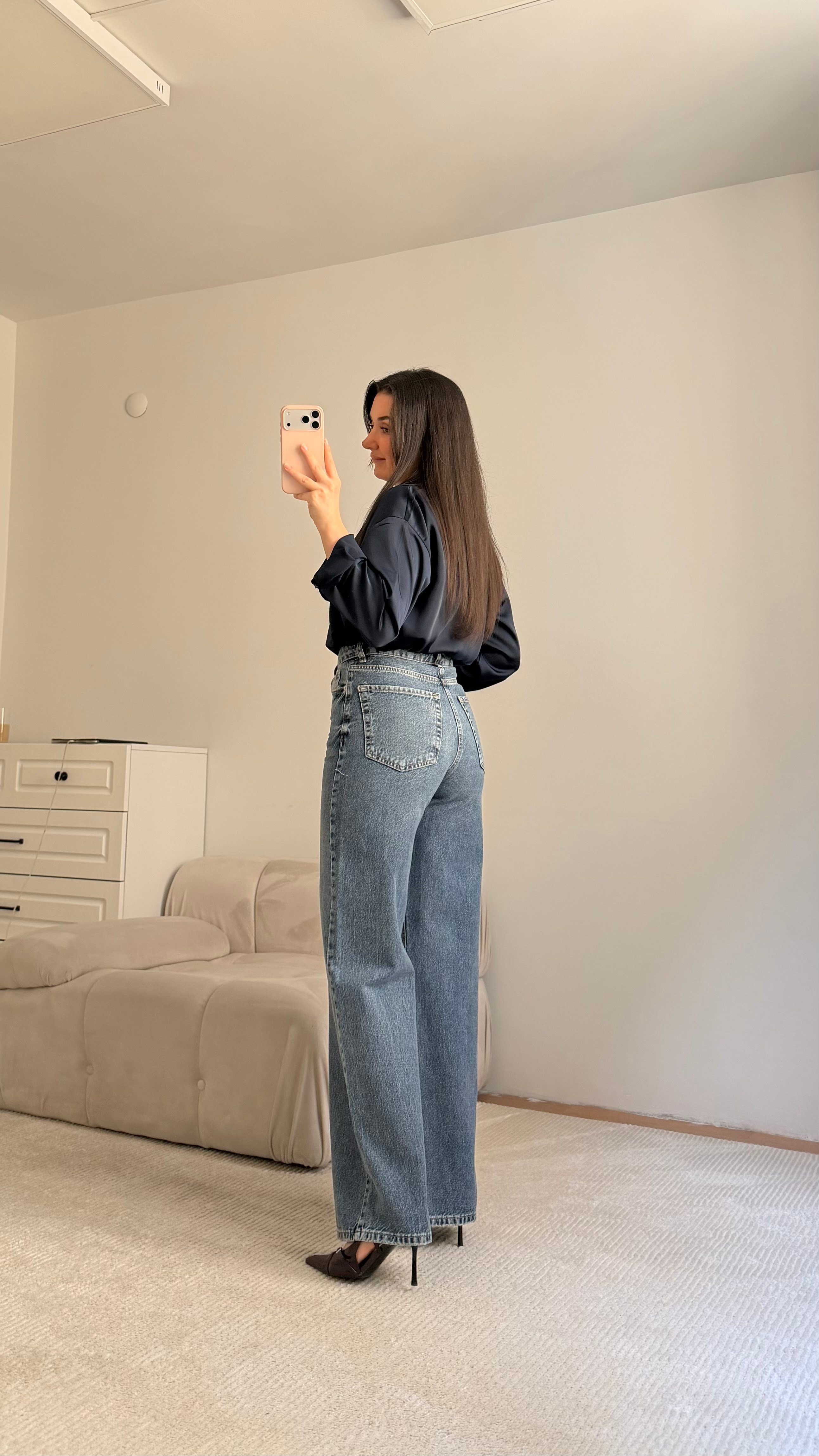Marka Mavi Bol Paça Düz Kesim Jean
