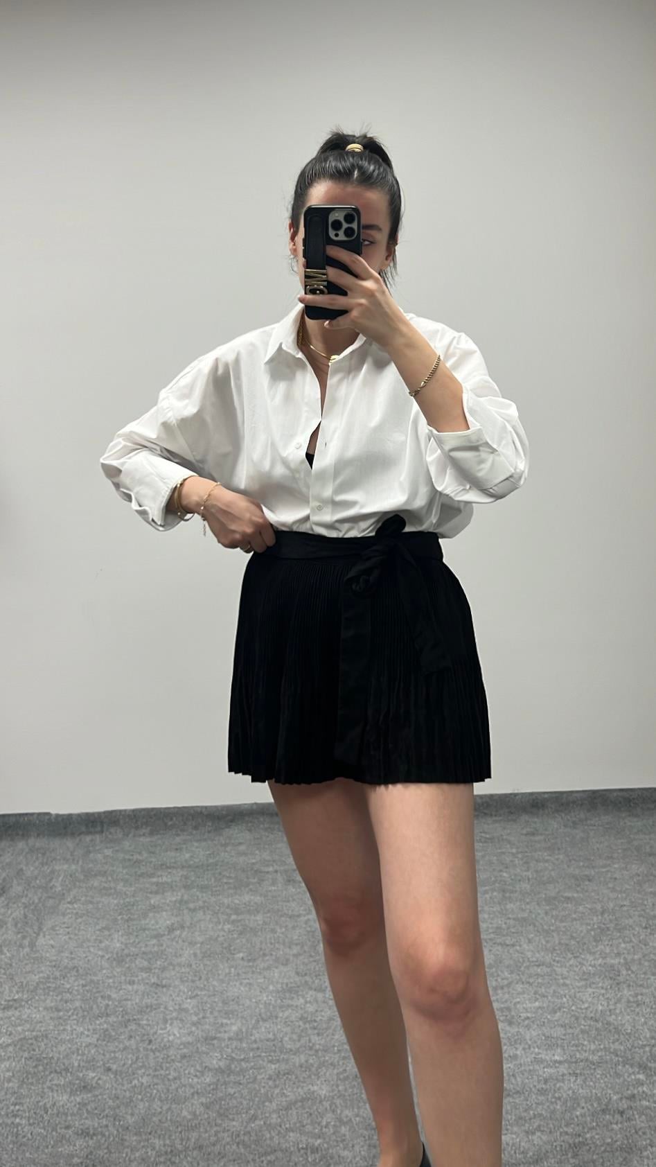 MARKA PİLELİ ETEK GÖRÜNÜMLÜ ŞORT