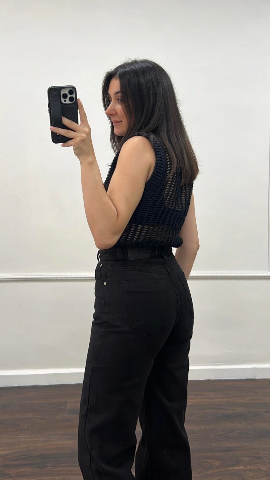 Marka Siyah Ajurlu Örme Yelek