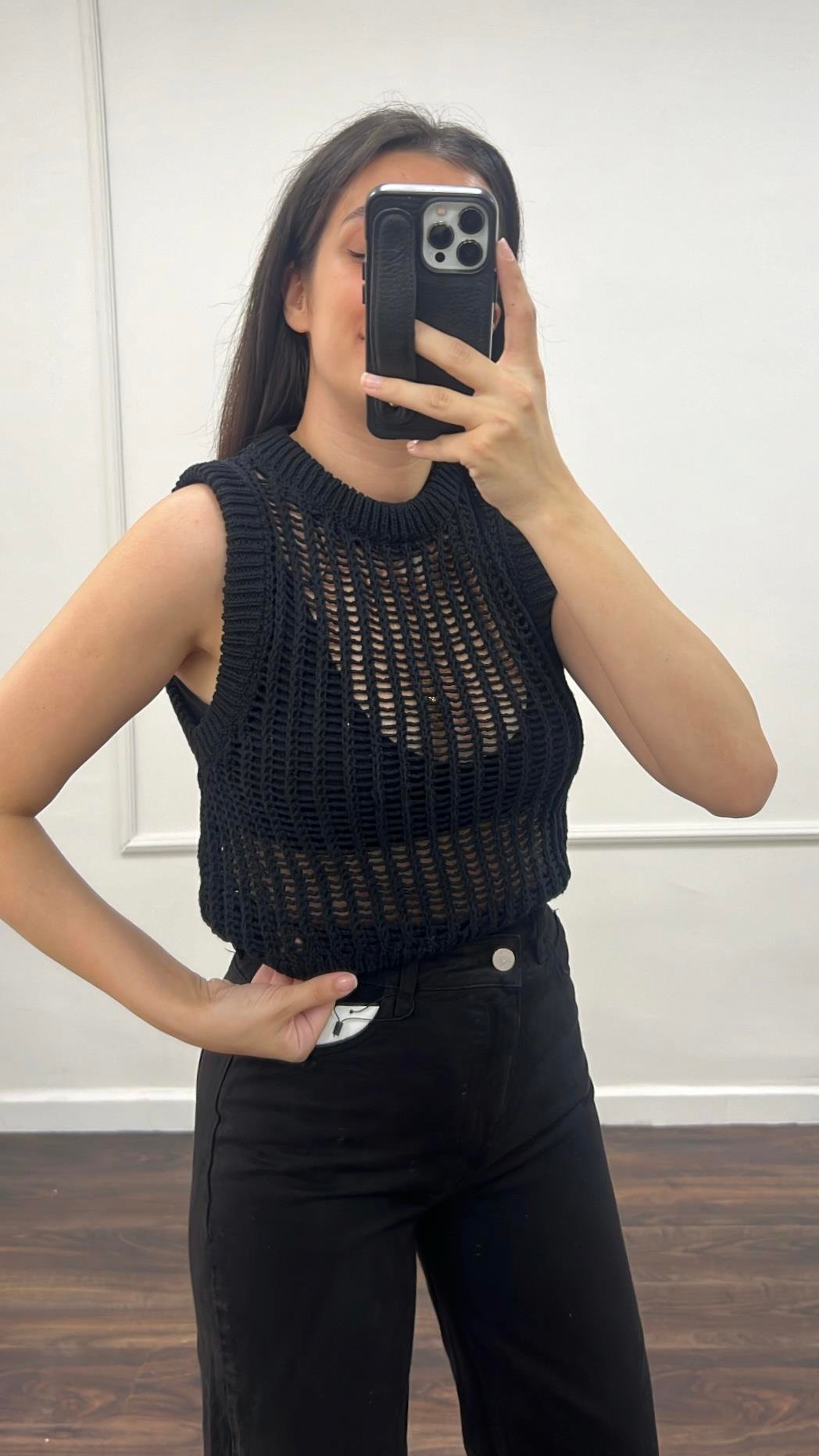 Marka Siyah Ajurlu Örme Yelek