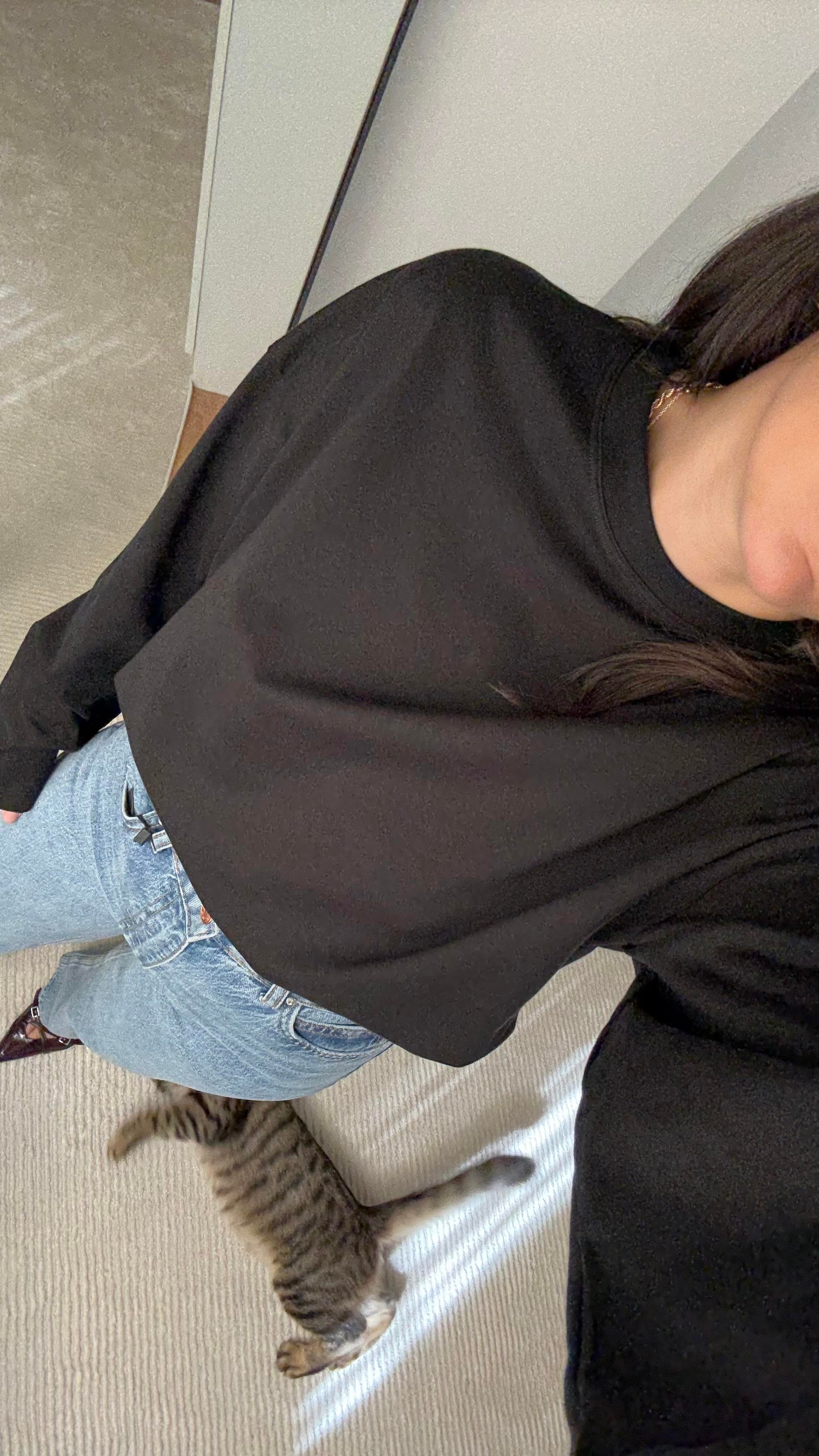 Marka Siyah Basic Sweatshirt