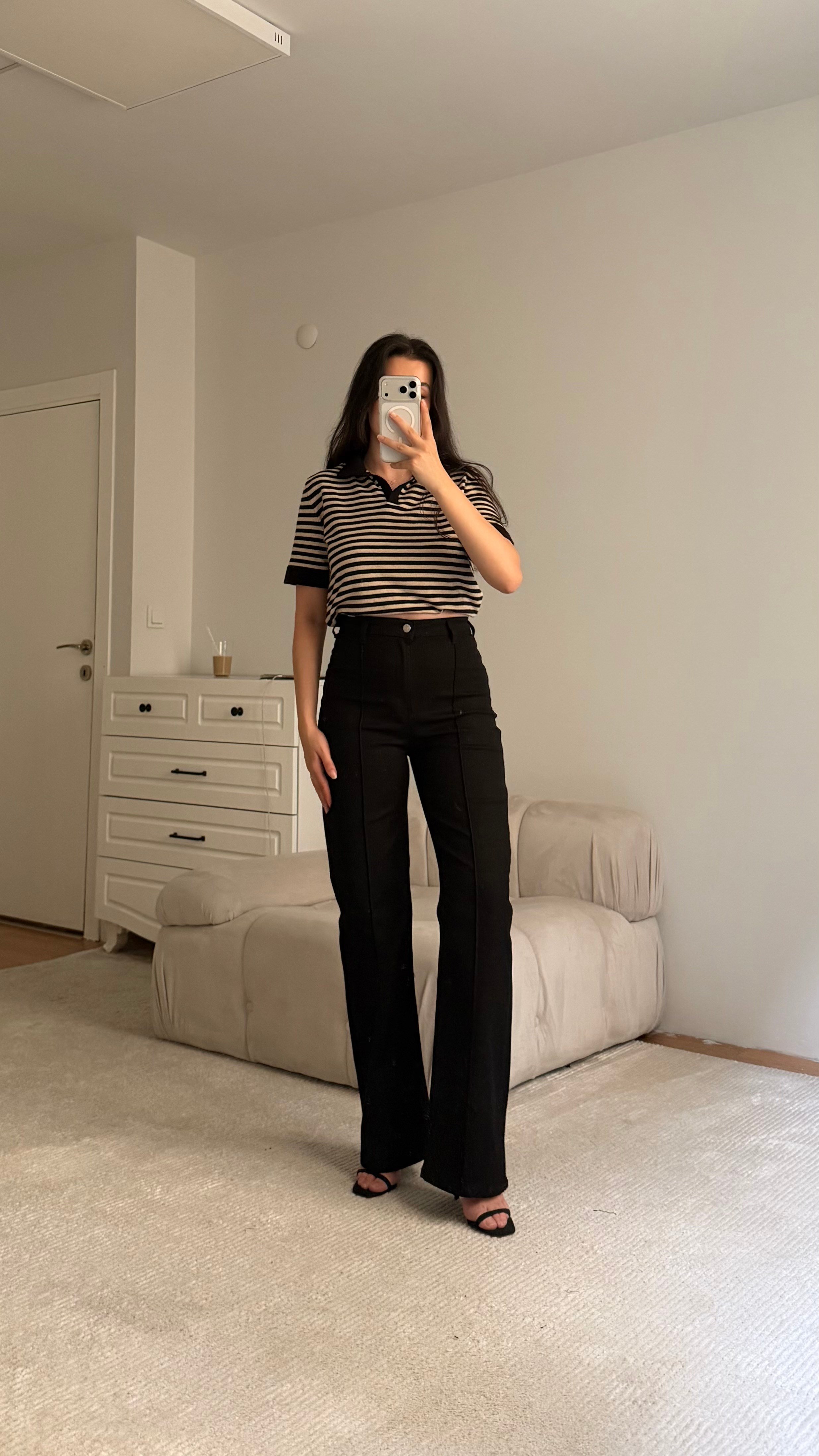 Marka Siyah Çimalı Düz Kesim Denim