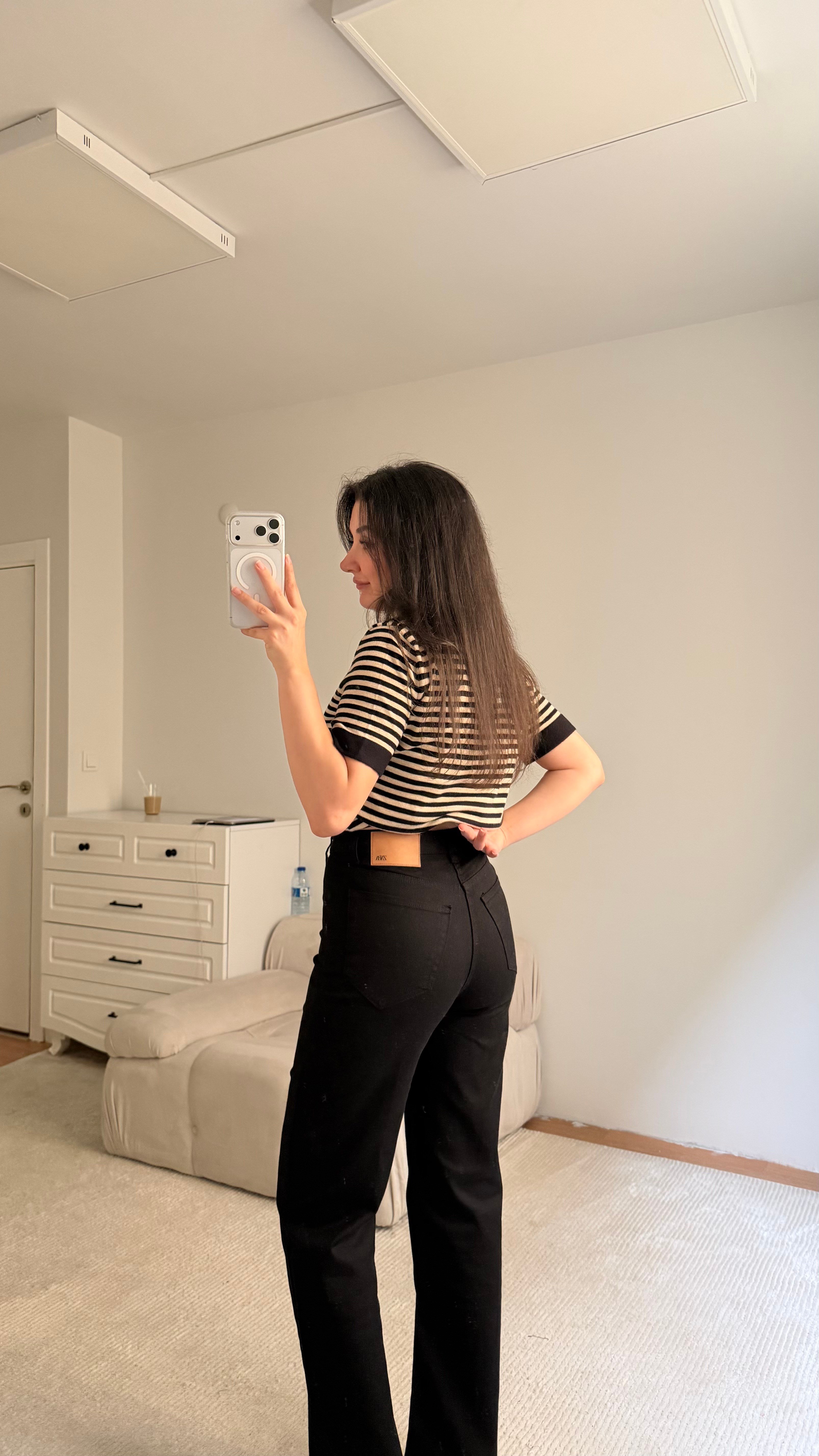 Marka Siyah Çimalı Düz Kesim Denim