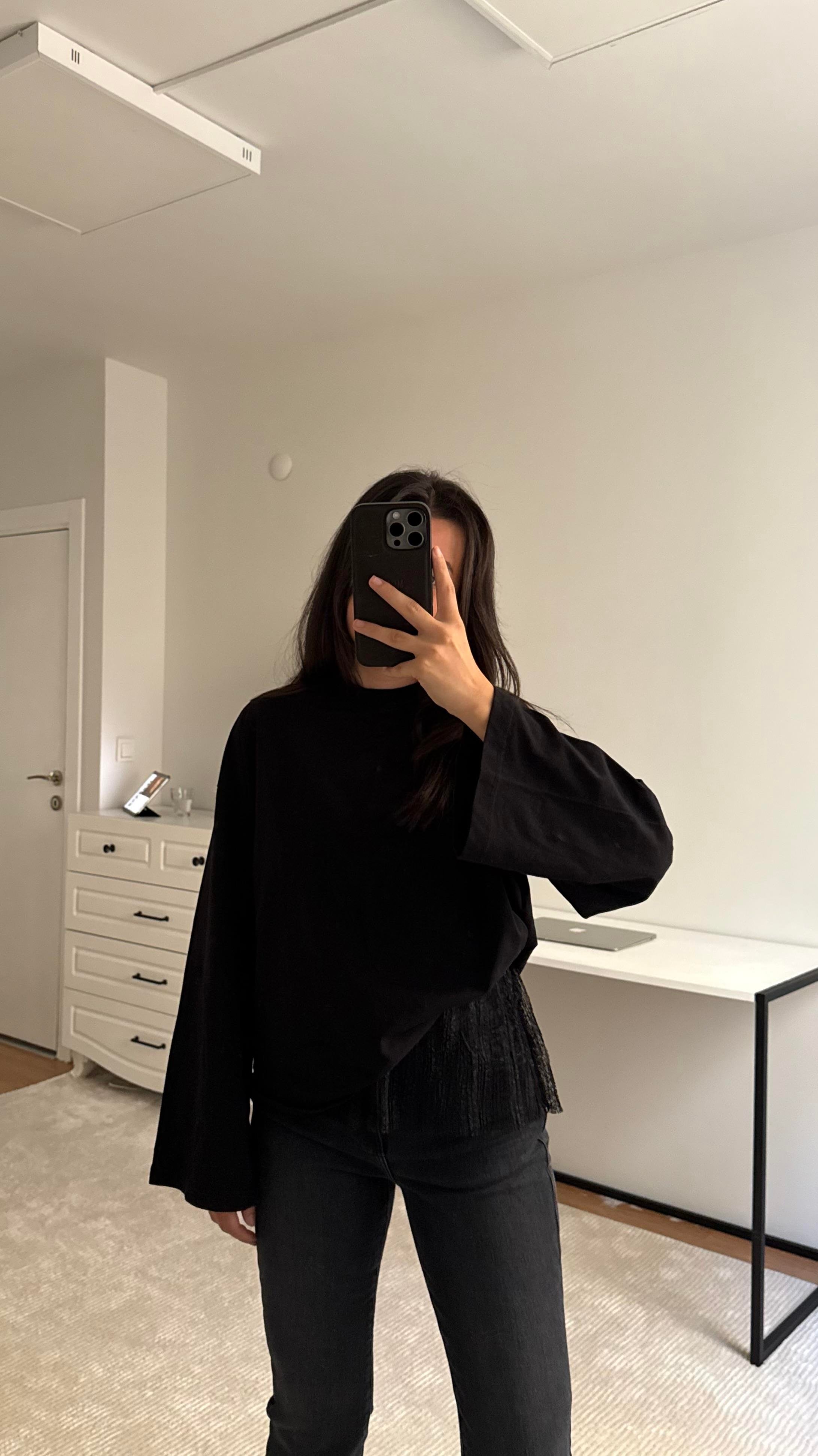 Marka Siyah Dantel Bluz