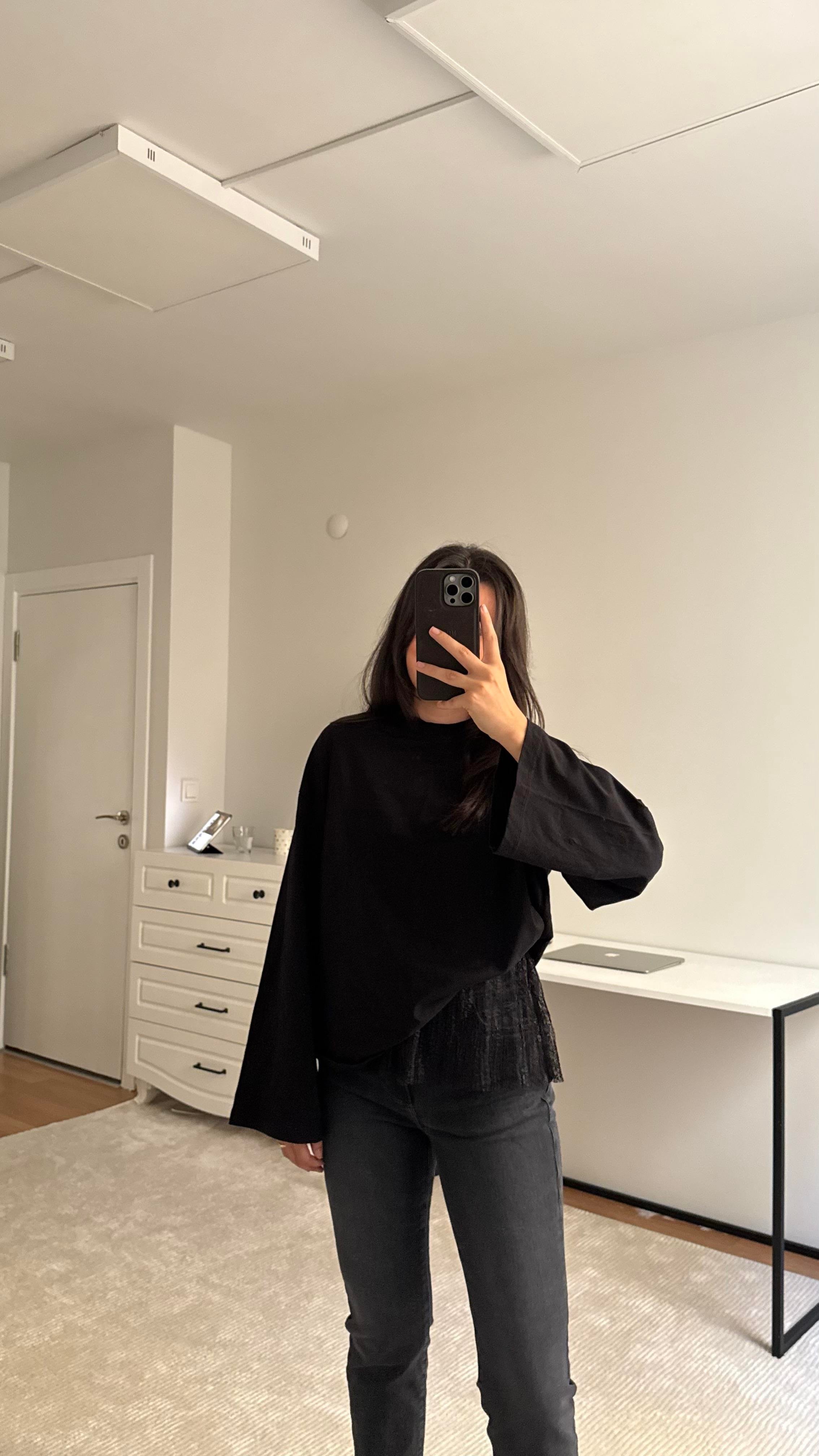 Marka Siyah Dantel Bluz