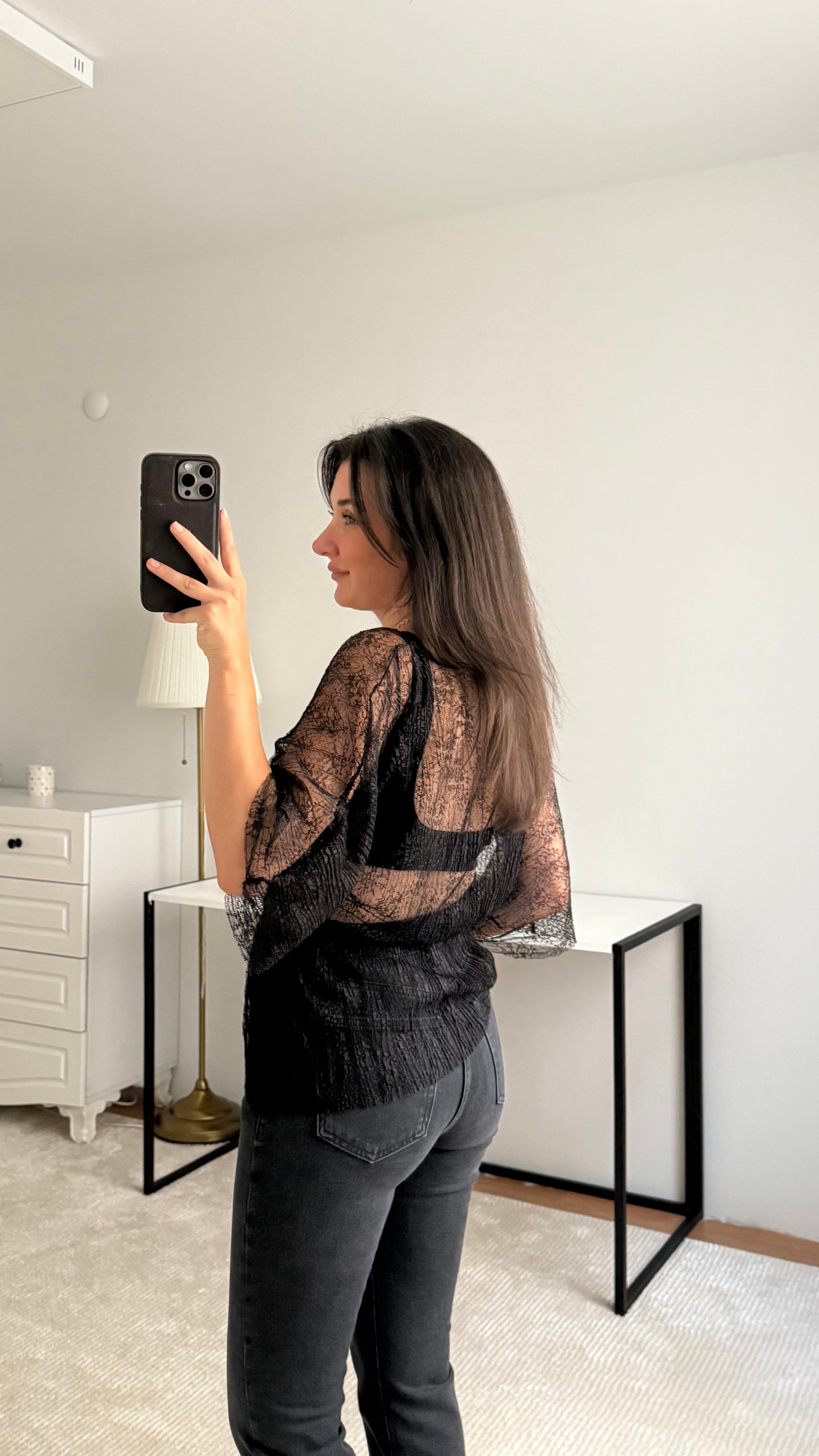 Marka Siyah Dantel Bluz