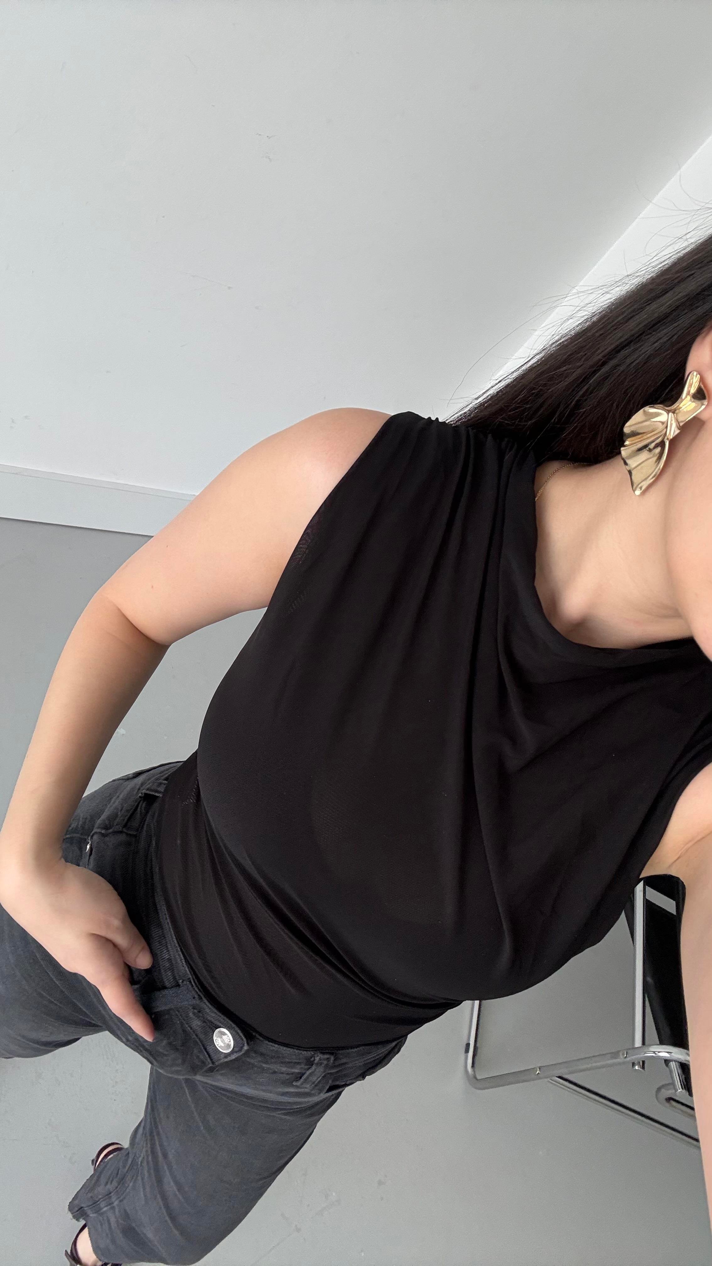 Marka Siyah Drapeli Bodysuit