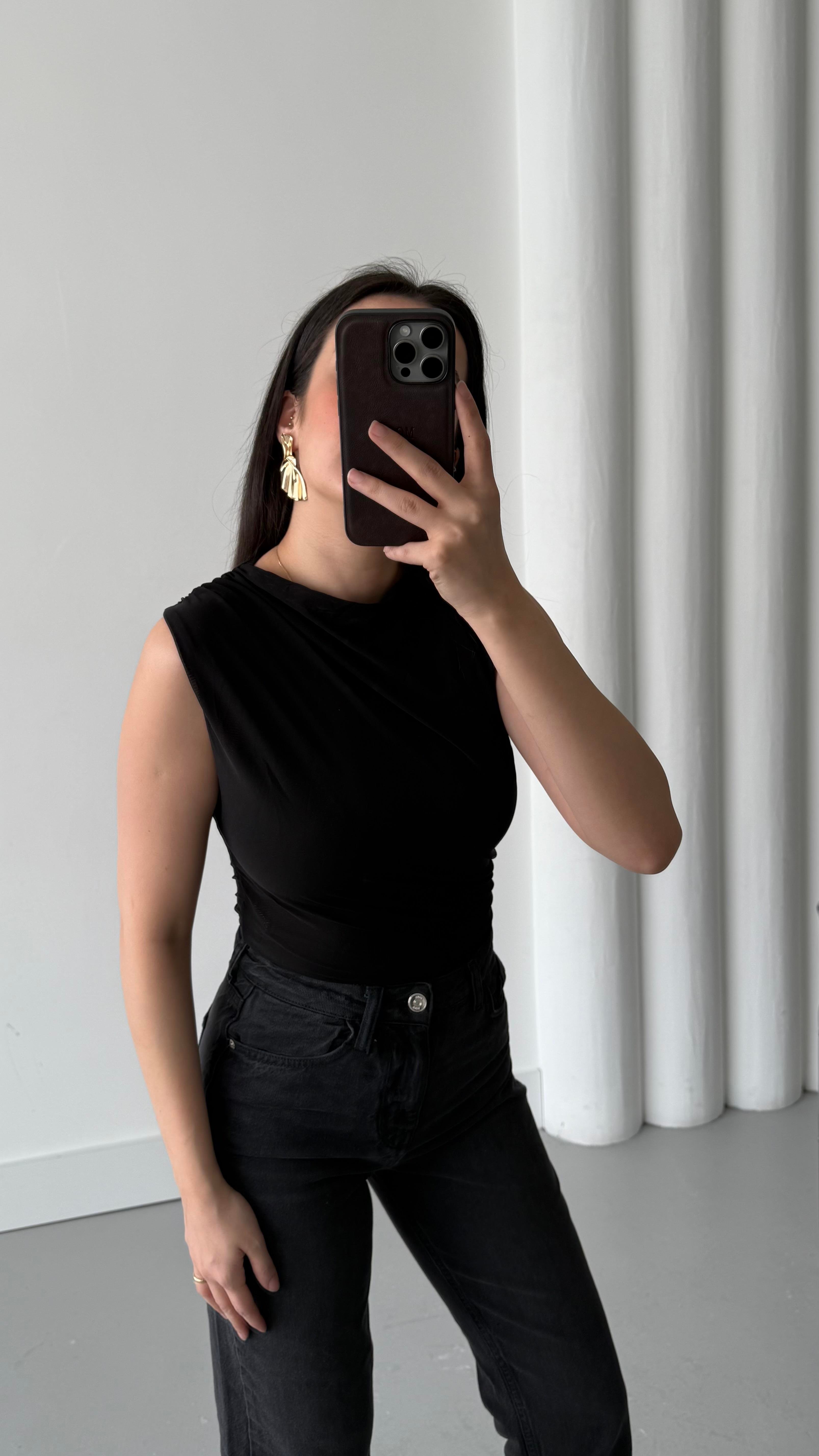 Marka Siyah Drapeli Bodysuit