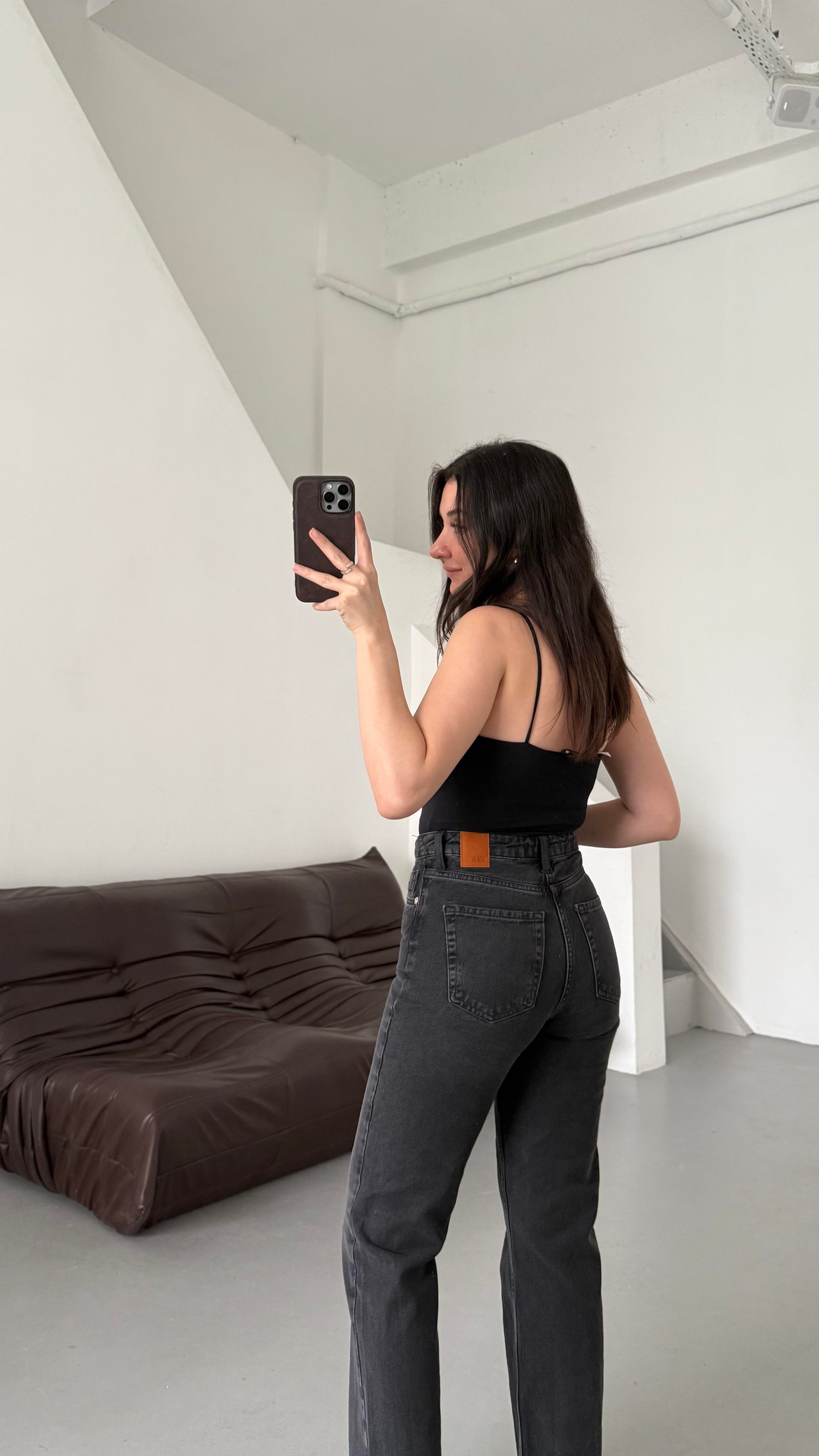 Marka Siyah İp Askılı Bodysuit