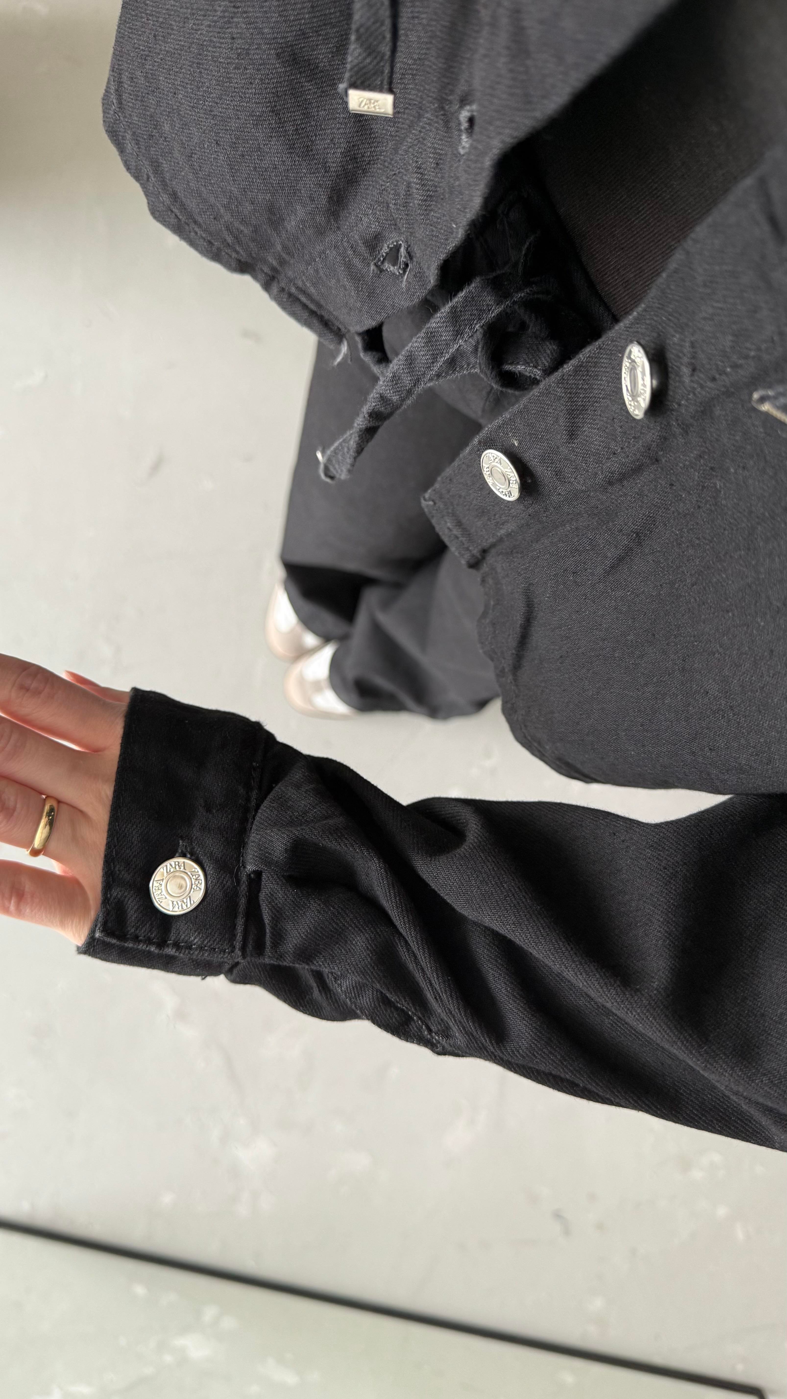 Marka Siyah Kapüşonlu Denim Gömlek Ceket