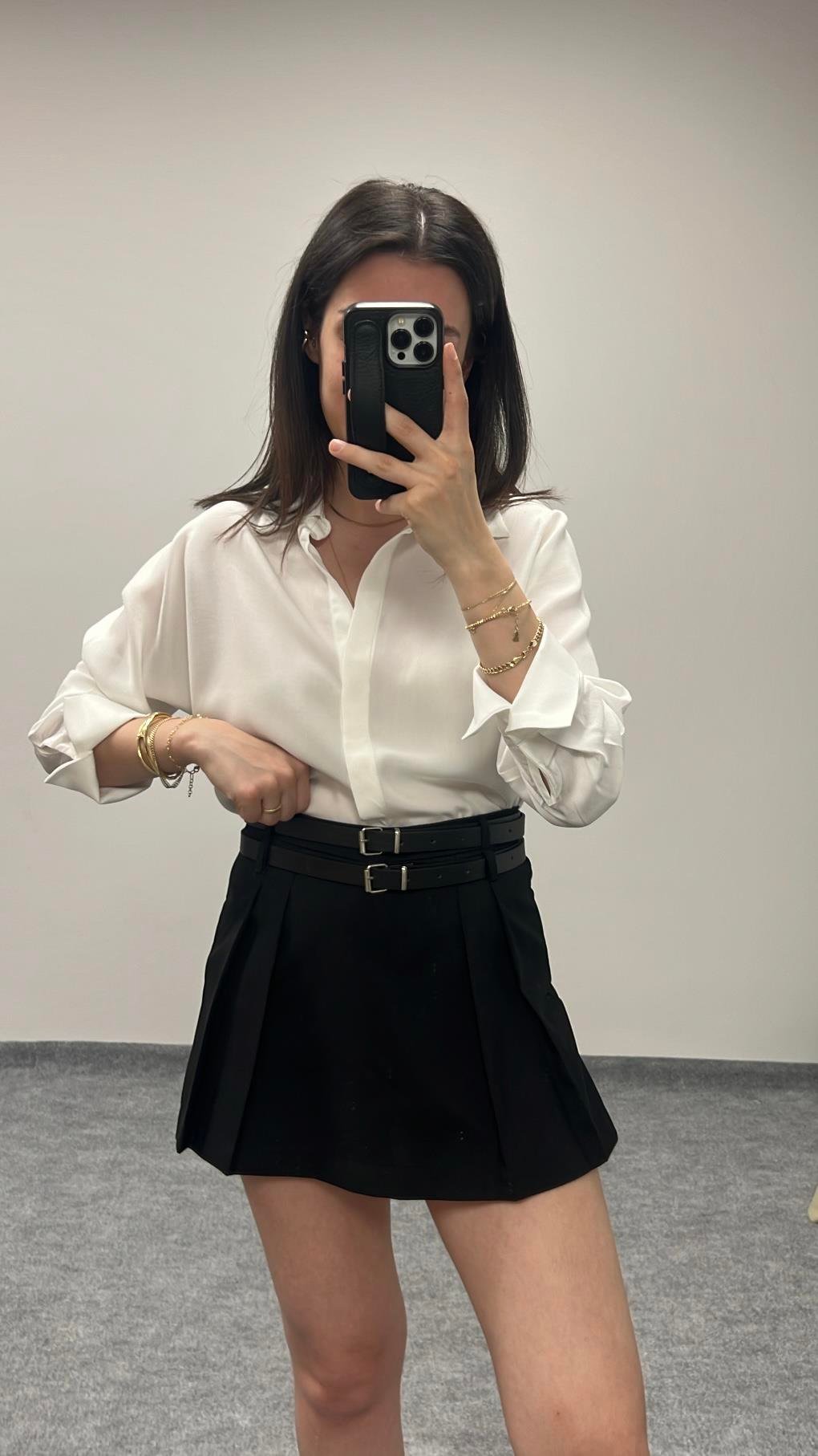 Marka Siyah Kemerli Şort Etek