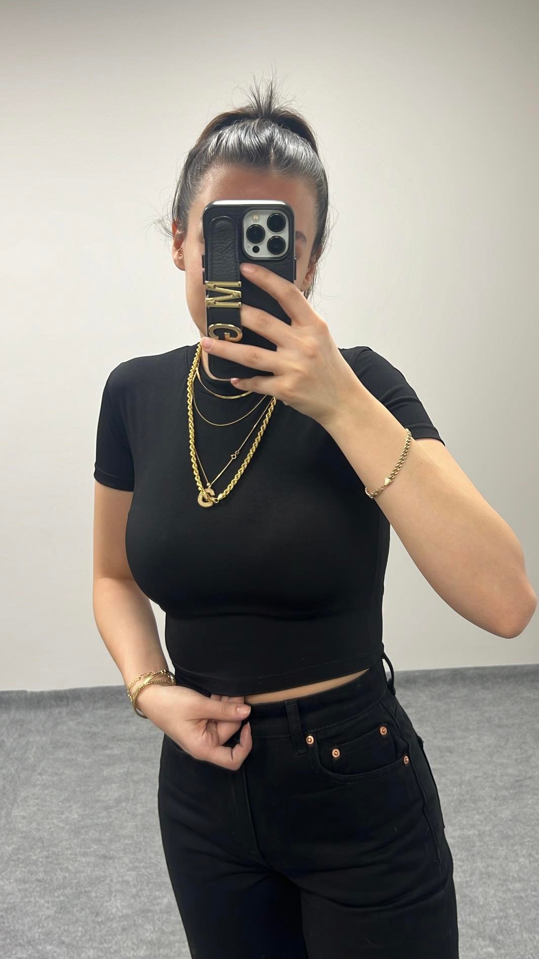 MARKA SİYAH KISA KOLLU BASIC