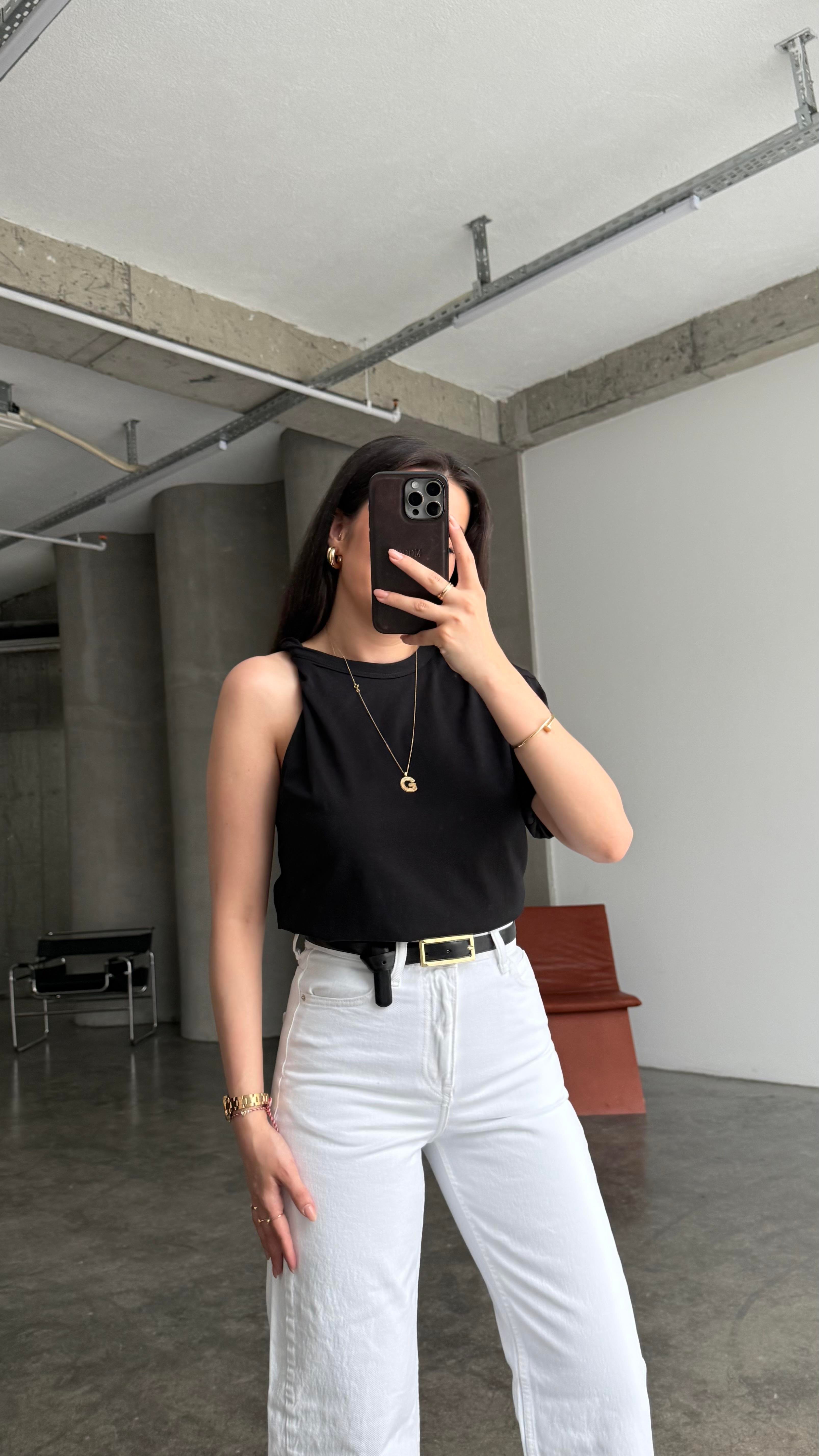 Marka Siyah Tek Kol Büzgülü Basıc Tişört