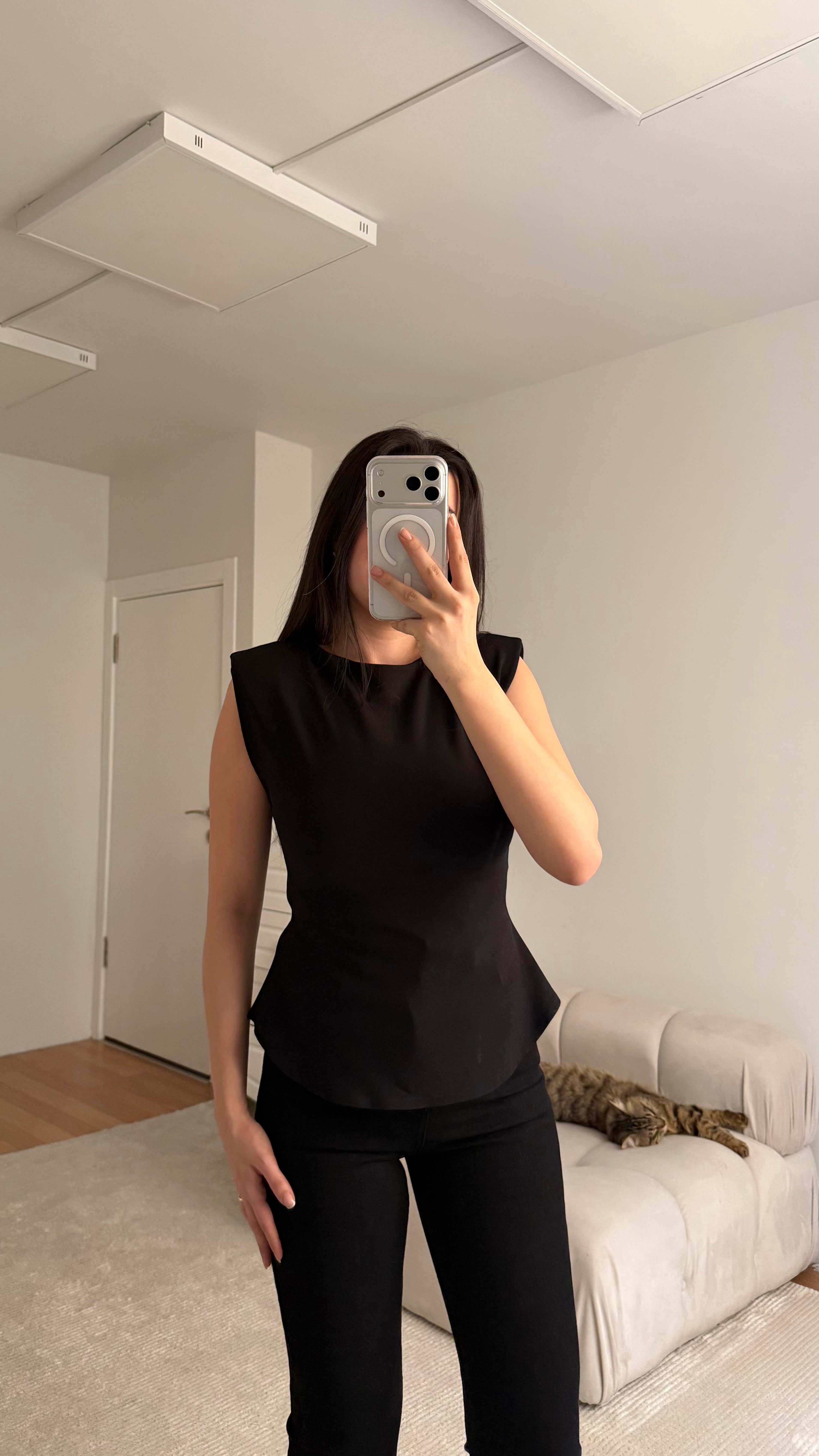 Marka Siyah Vatkalı Basic Bluz 