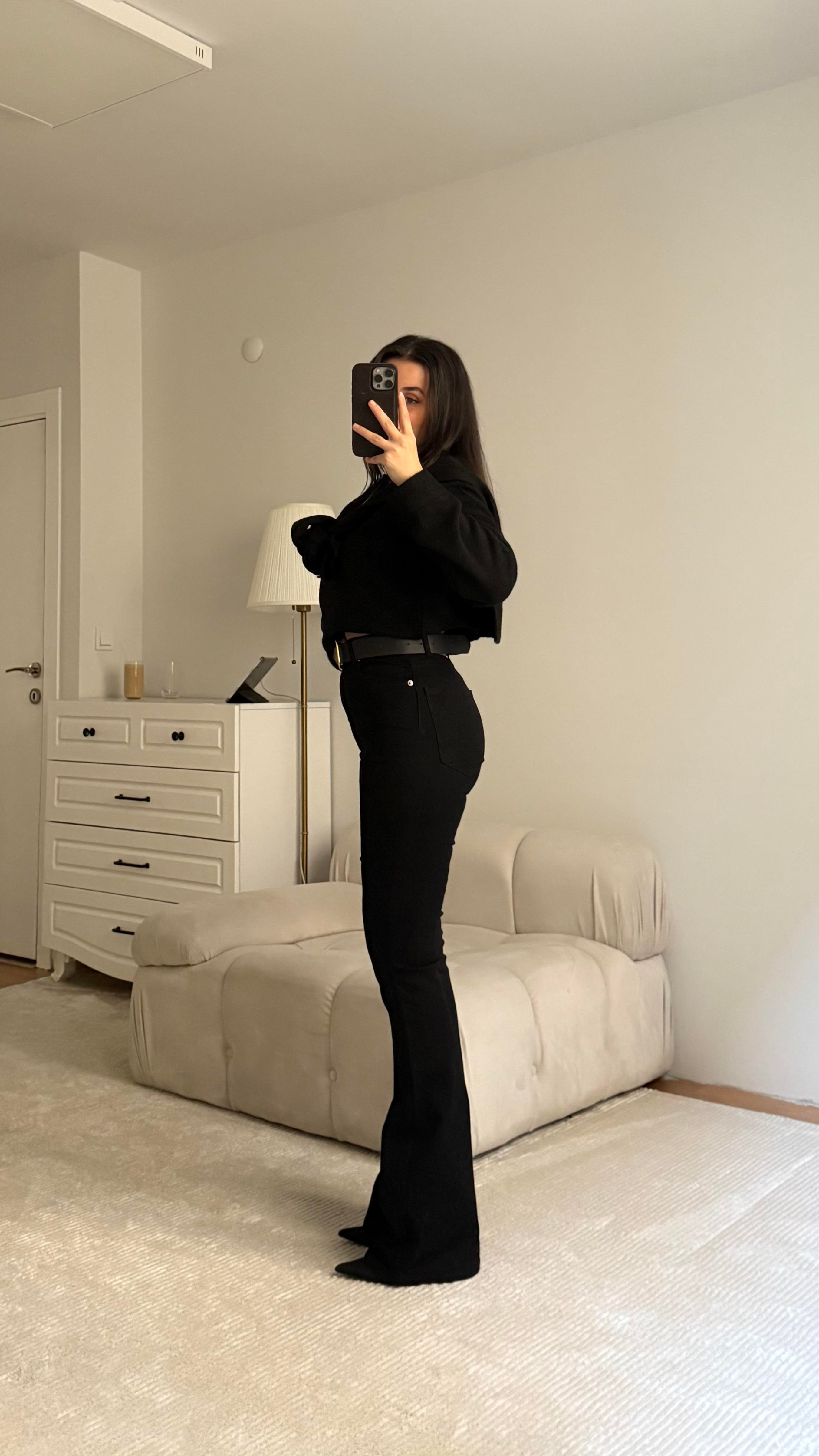 Marka Siyah Yüksek Bel Flare Jean