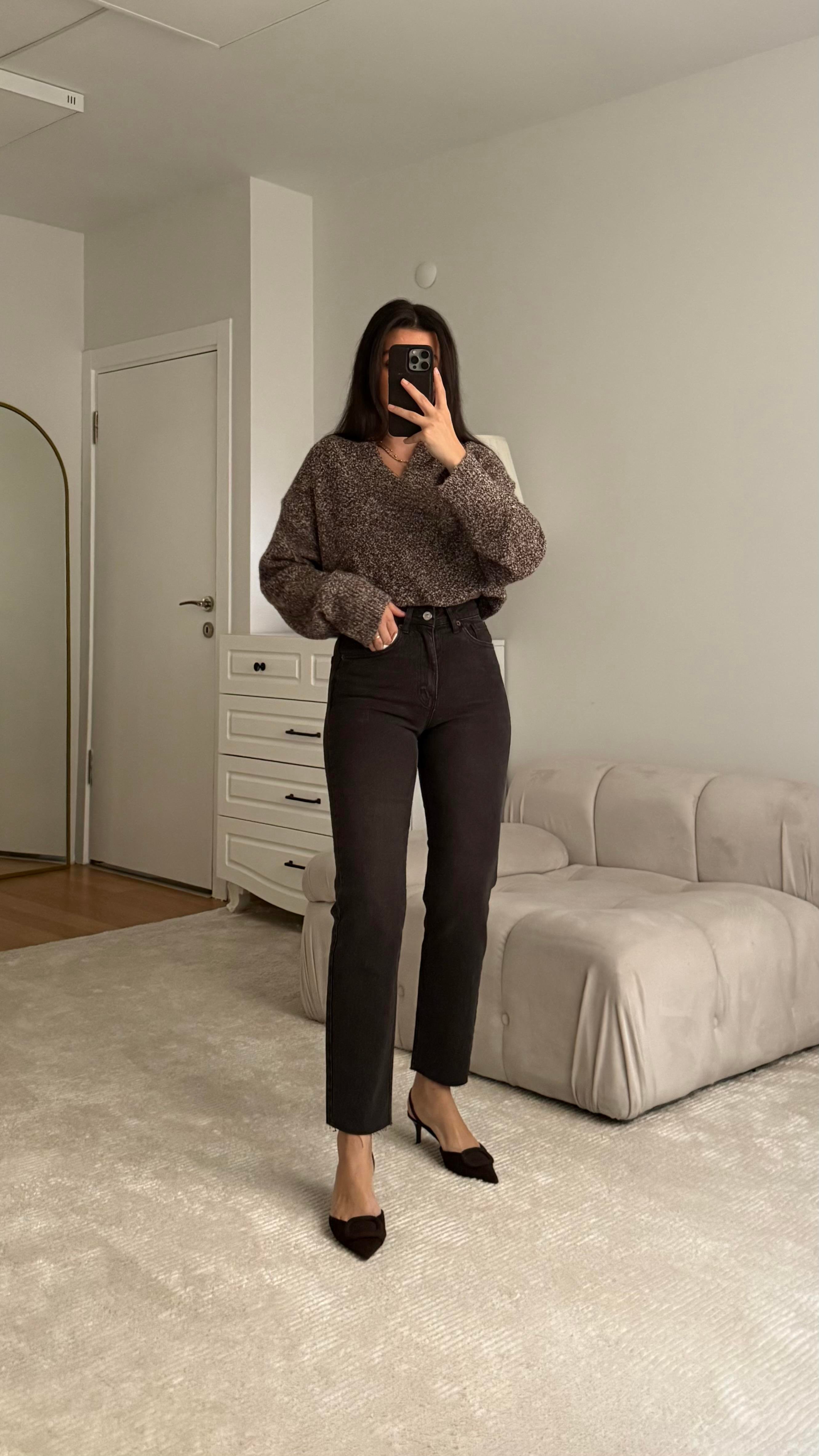 Marka Yıkamalı Acı Kahve Slım Straight Lazer Kesim Jean